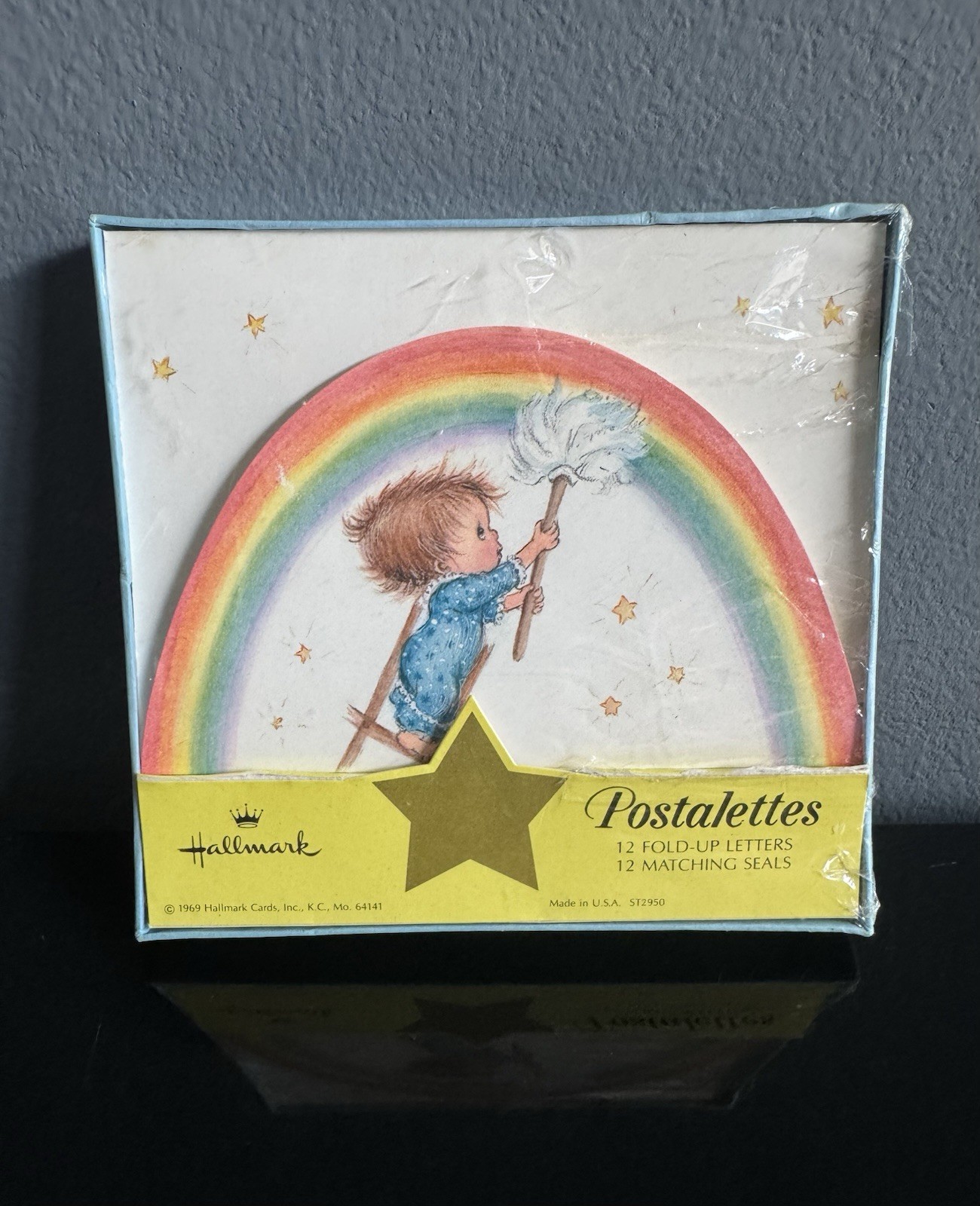 NEW VTG 1969 Hallmark BETSEY CLARK Postalettes 12 Notecards & 12 Seals SEALED NEW VTG 1969 Hallmark BETSEY CLARK Postalettes 12 Notecards & 12 Seals SEALED