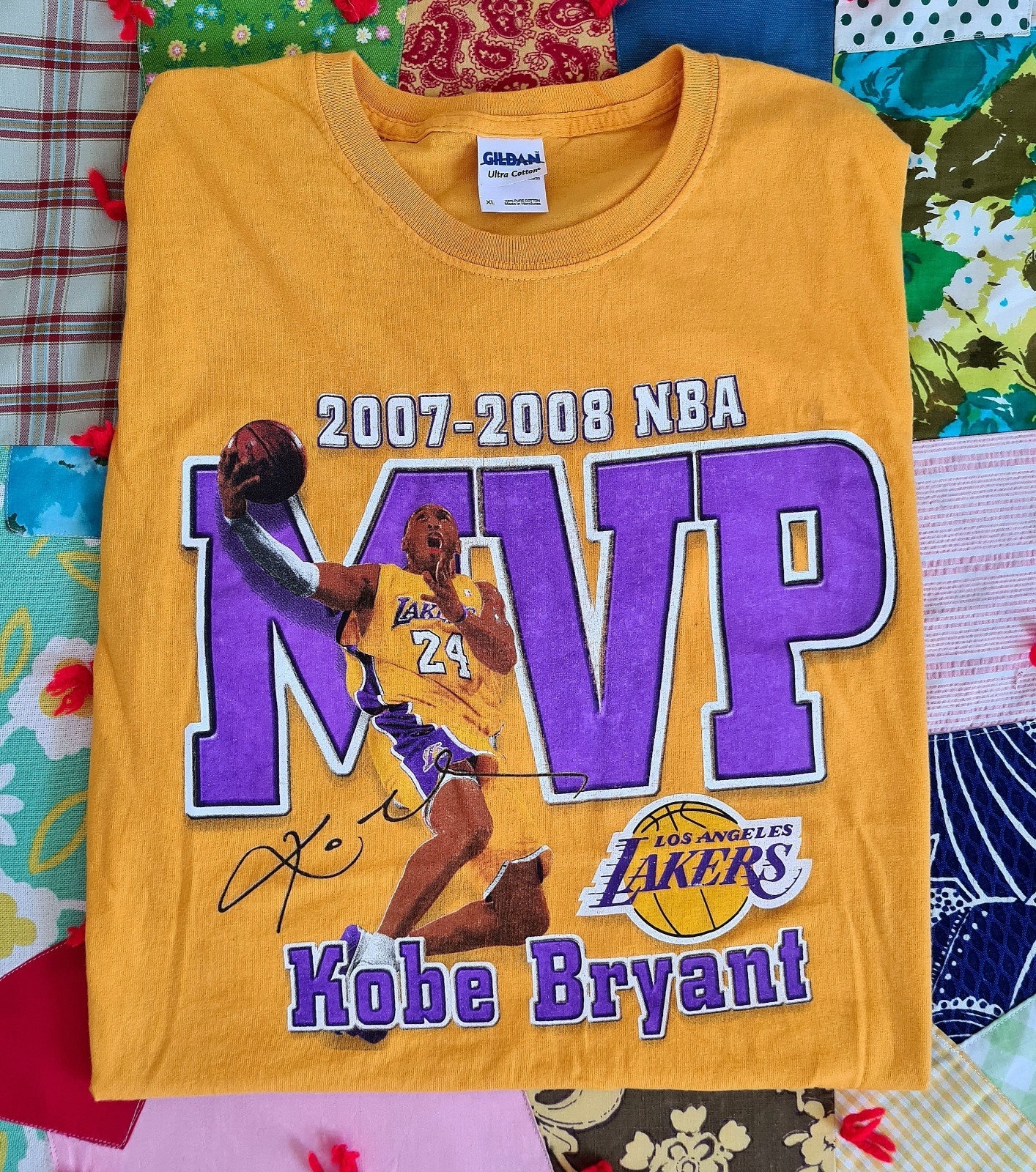 Vintage Kobe Bryant 07-08 NBA MVP Lakers T-Shirt Gildan Ultra Cotton | Size XL