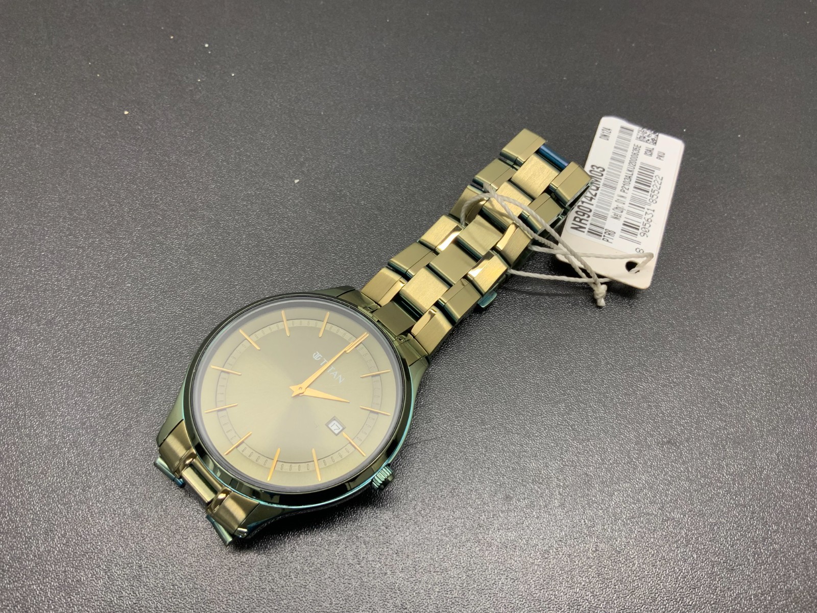 Titan Classique Slimline Green Dial Analog with Day and Date Stainless Steel