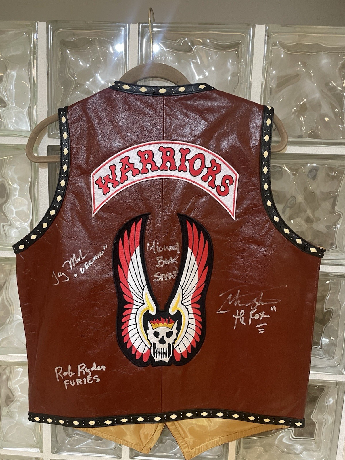 2XL The Warriors Movie Signed Vest Leather Mezco Autograph Swan Fox