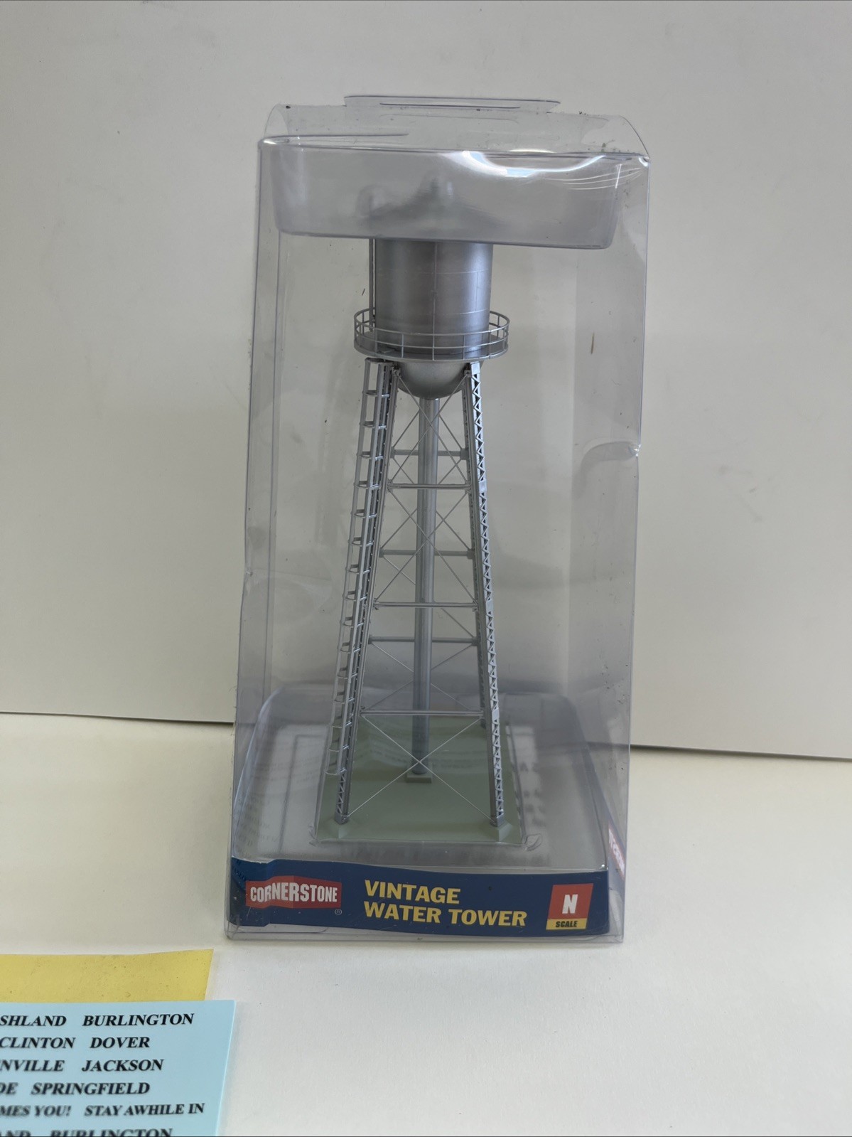 N Scale Walthers Cornerstone 933-3833 Silver Assembled Vintage Water Tower