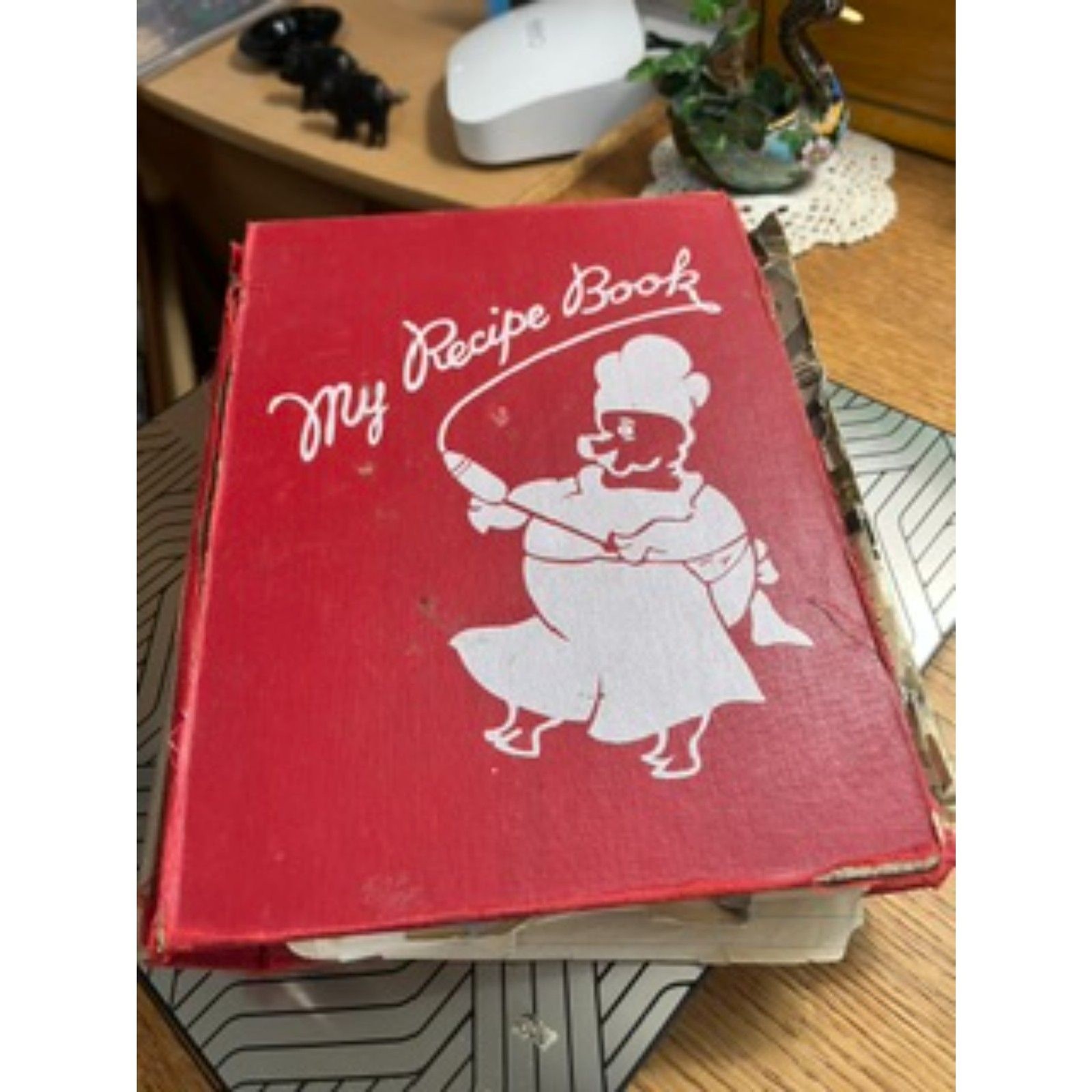 Vintage 1970s 80s Estate Recipe Binder Handwritten Clippings Ephemera