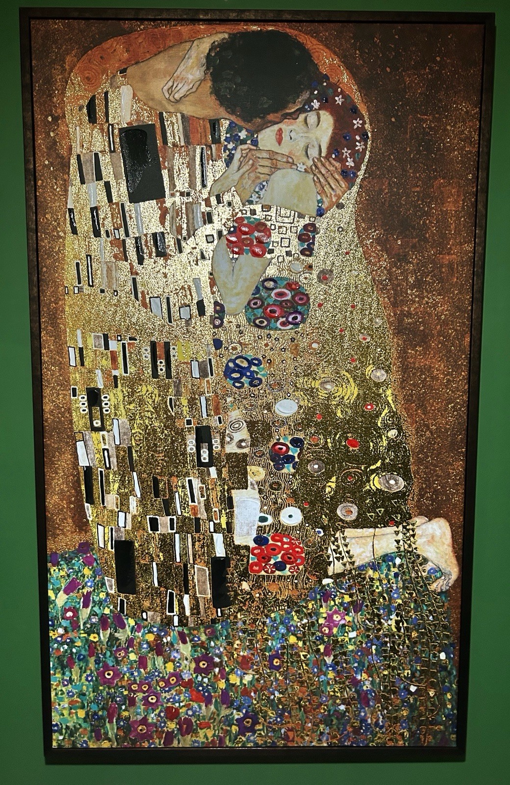 Gustav Klimt “The Kiss” Wall Art Canvas Hand Painted Repro Framed 23”x38”