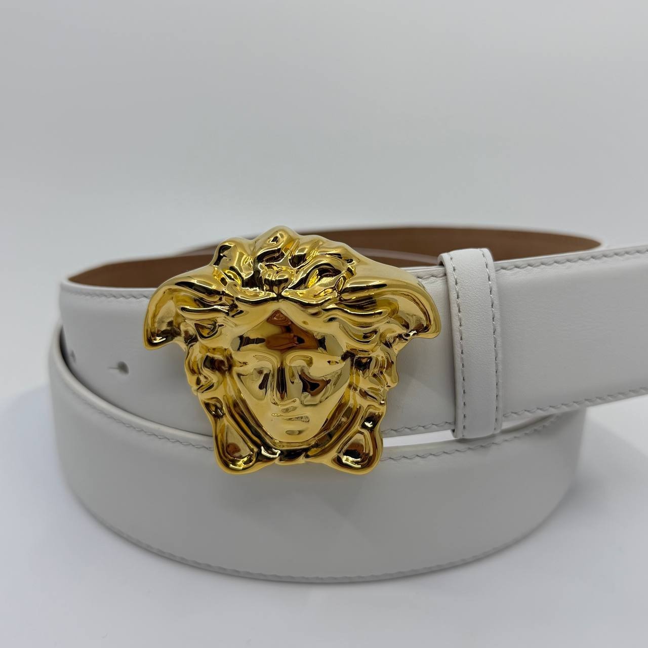 Authentic VERSACE white leather gold medusa head men's belt Authentic VERSACE white leather gold medusa head men's belt