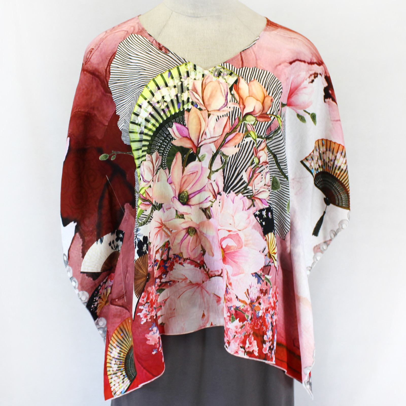 Citron Plus Clothing Flowers&Fans Art to Wear V-Neck Tunic Blouse Top 1X