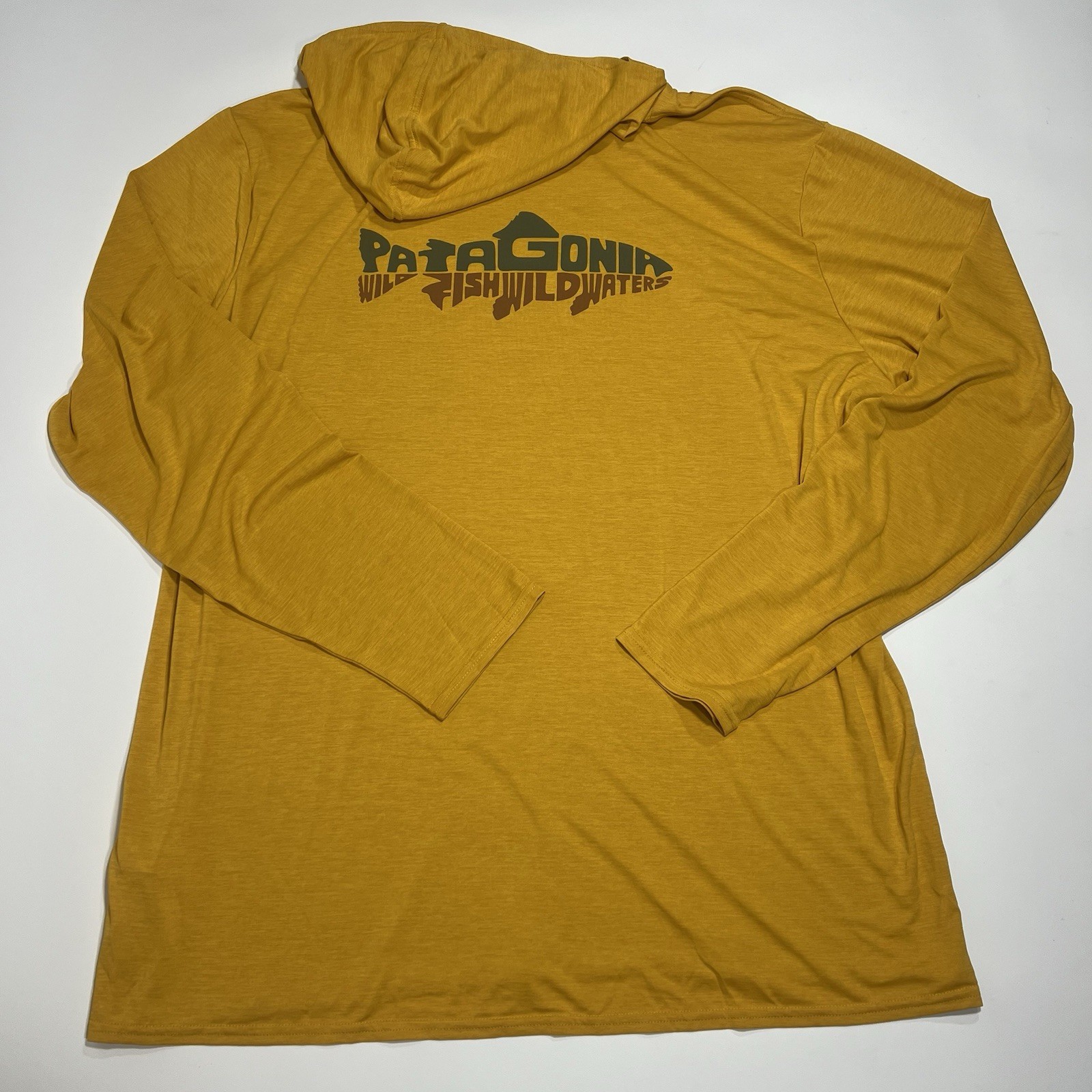 Patagonia Men\'s 2XL Capilene Cool Daily Hoodie Shirt Wild Fish Waters Yellow Patagonia Men\'s 2XL Capilene Cool Daily Hoodie Shirt Wild Fish Waters Yellow