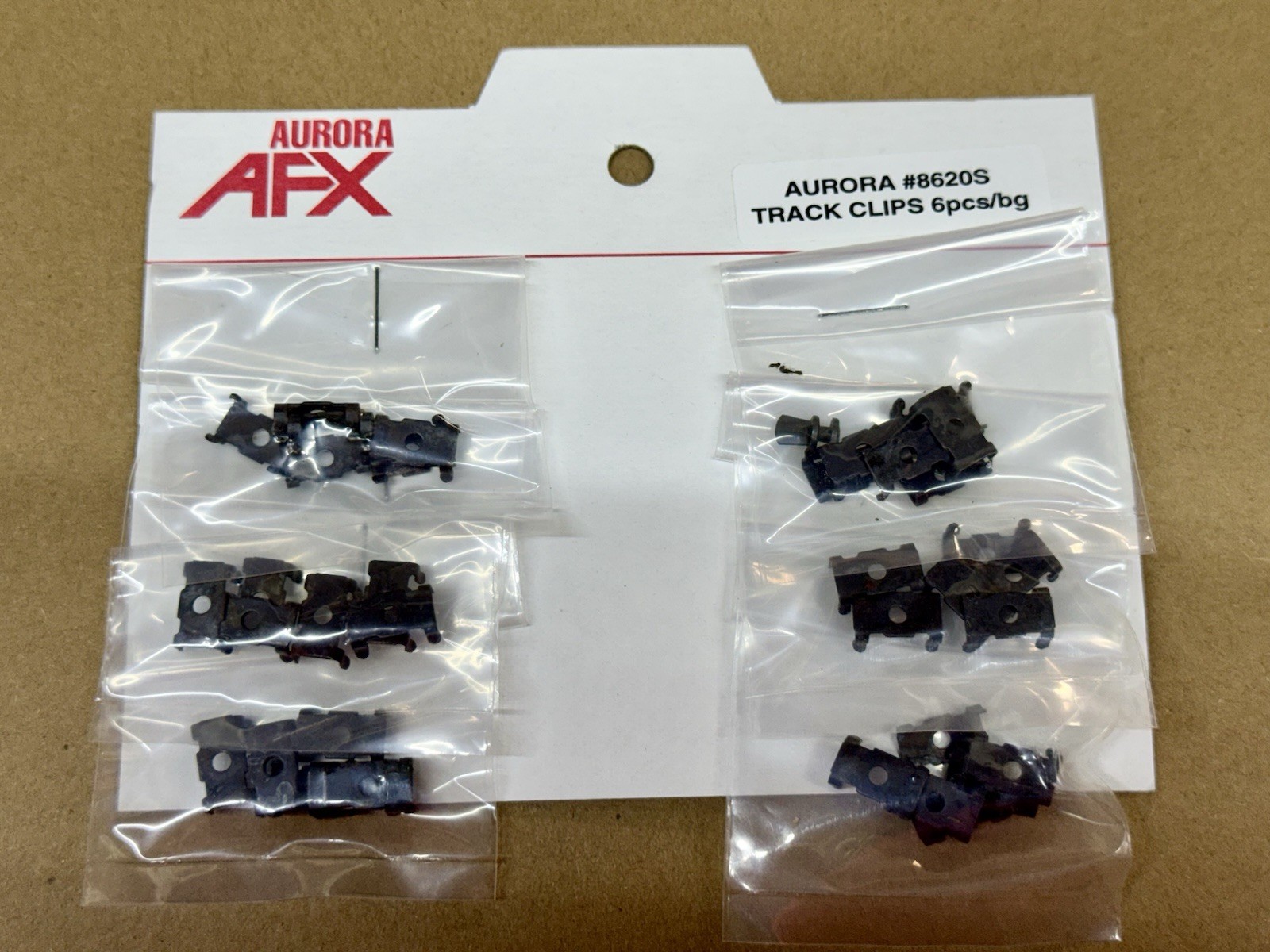 VTG - 36pcs (6x6bags) Aurora AFX Track Repair Clips Dealer Hang-Card - NOS
