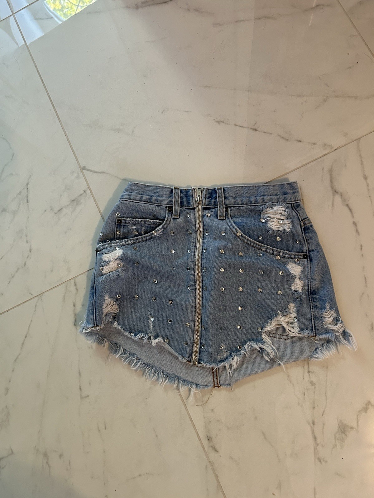 CARMAR Women\'s Blue Denim Cut Off miniskirt Size 27  Rhinestone