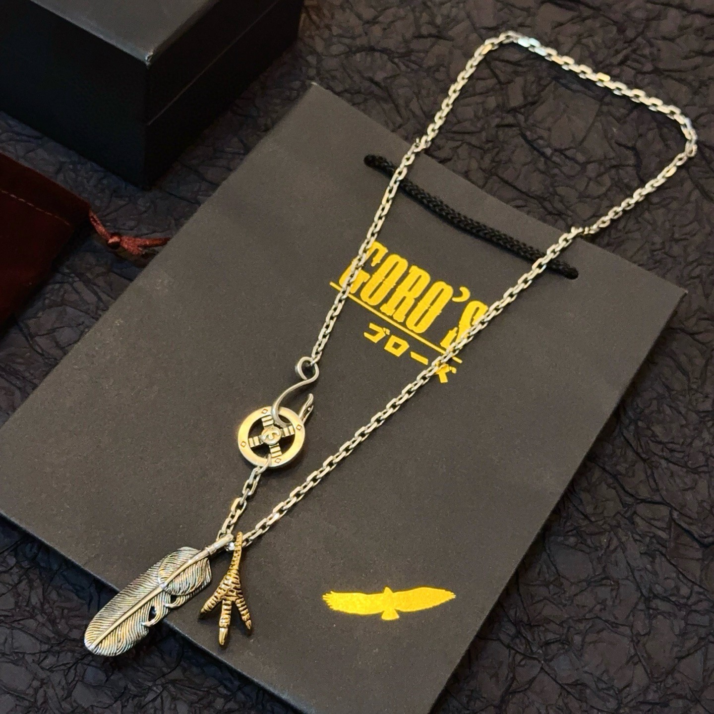Goro\'s Luxury Takahashi Native Eagle Claw Feather Pendant Necklace Silver Goro\'s Luxury Takahashi Native Eagle Claw Feather Pendant Necklace Silver