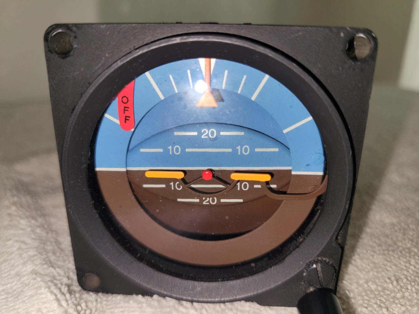 5040035922 BF Goodrich 520-15B Attitude Gyro Indicator (Lighted, 28 Volts)