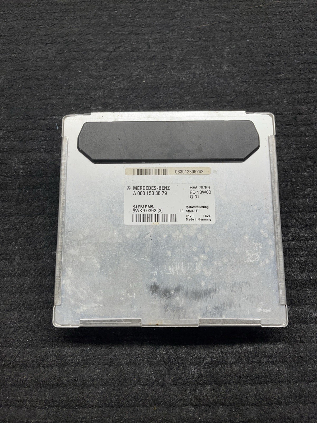 98-04 Mercedes R170 SLK230 Kompressor Engine Control Module ECU 0001532279 OEM