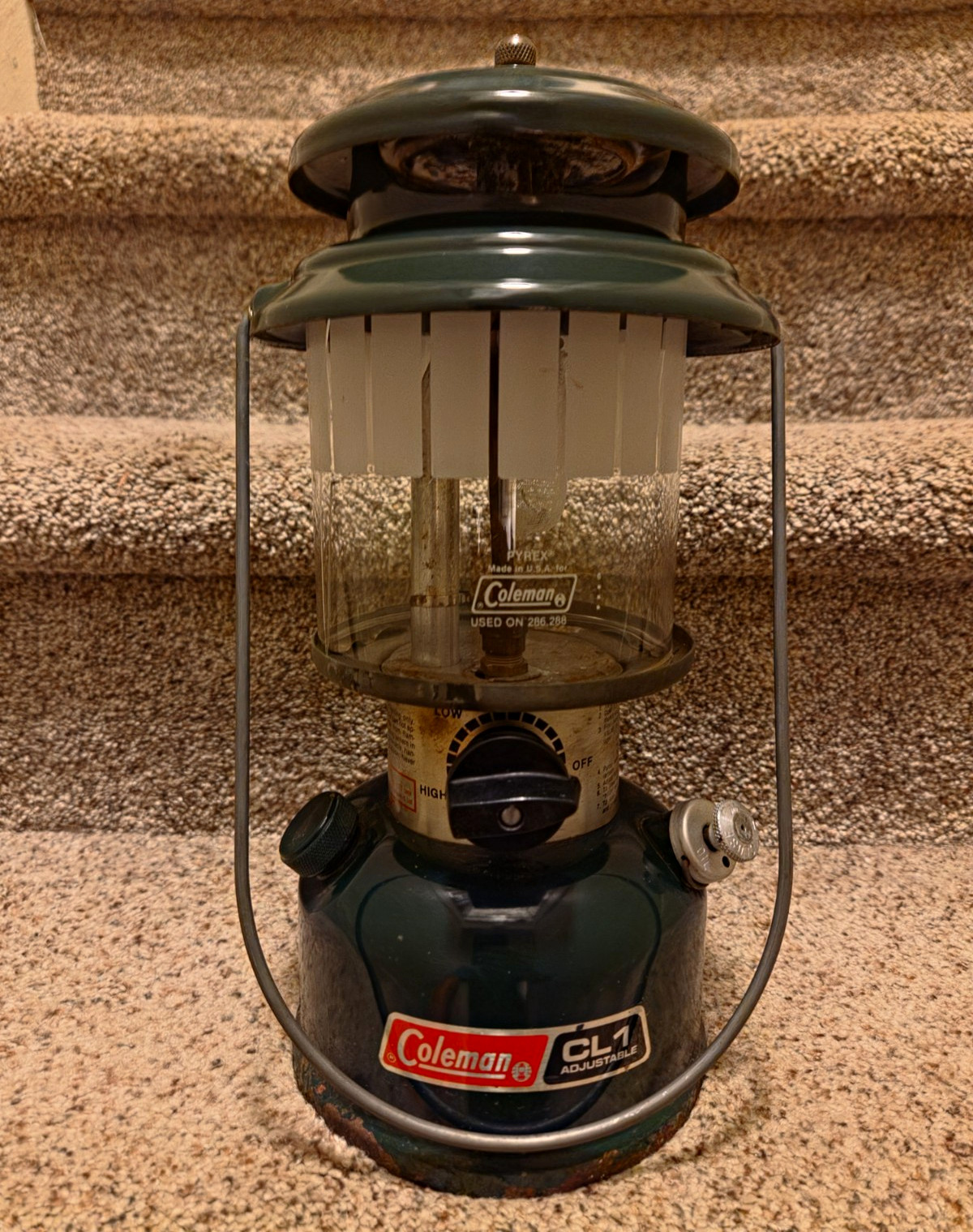 Coleman CL1 Adjustable Single Mantle Lantern Coleman CL1 Adjustable Single Mantle Lantern