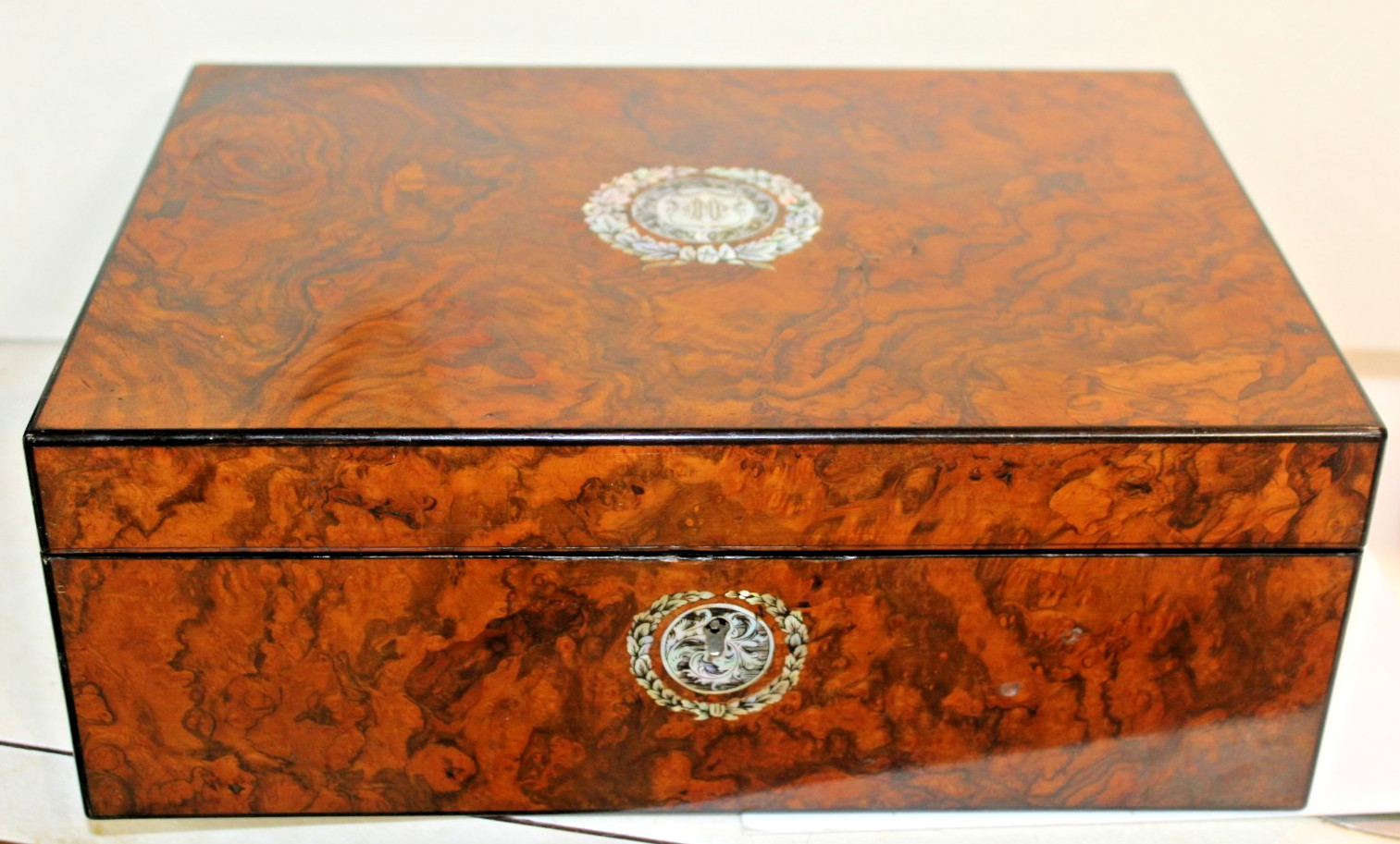 Antique C. 1800\'s English MOP Inlaid Burl Wood Lap Desk Writing Box w/key 14\ Antique C. 1800\'s English MOP Inlaid Burl Wood Lap Desk Writing Box w/key 14\