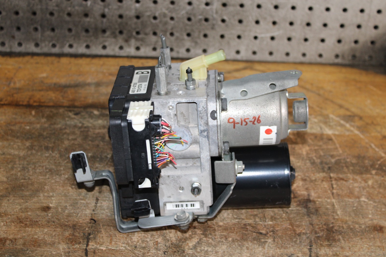 04-09 Toyota Prius Hybrid ABS Brake Pump Hydraulic Anti-Lock Module System OEM