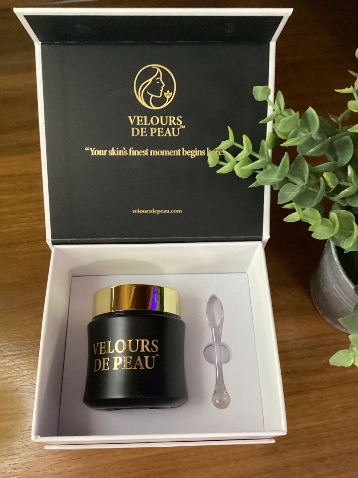 ✨Velours De Peau Overnight Renewal Cream 3.5oz~ MSRP $450~BRAND NEW ✨