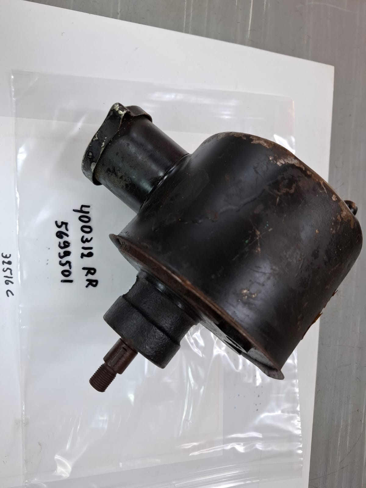 NOS TRACTOR PARTS 400312RR PUMP Case IH