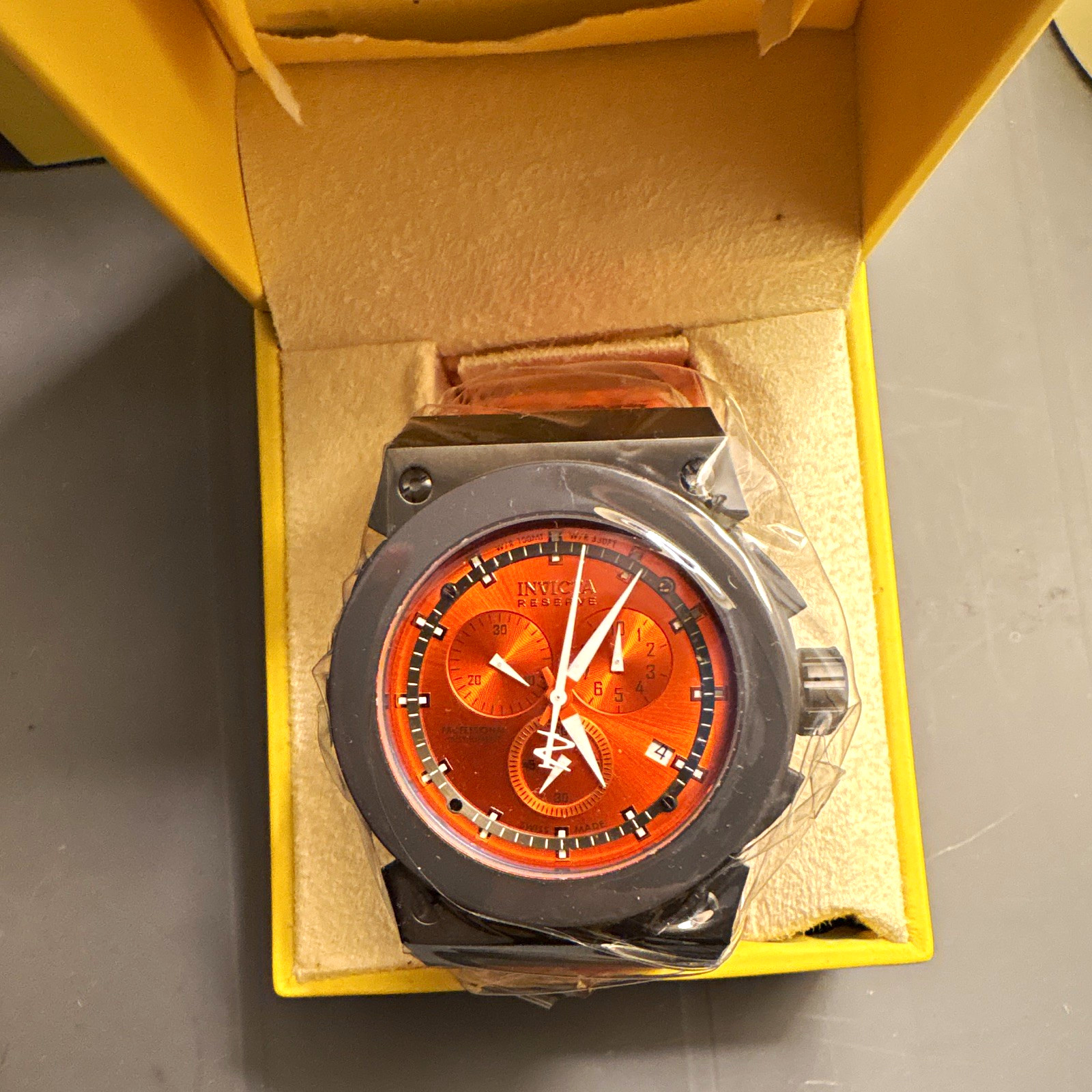 Invicta Reserve Akula Men\'s Chronograph Quartz 52mm blk/orange - 12014 Invicta Reserve Akula Men\'s Chronograph Quartz 52mm blk/orange - 12014