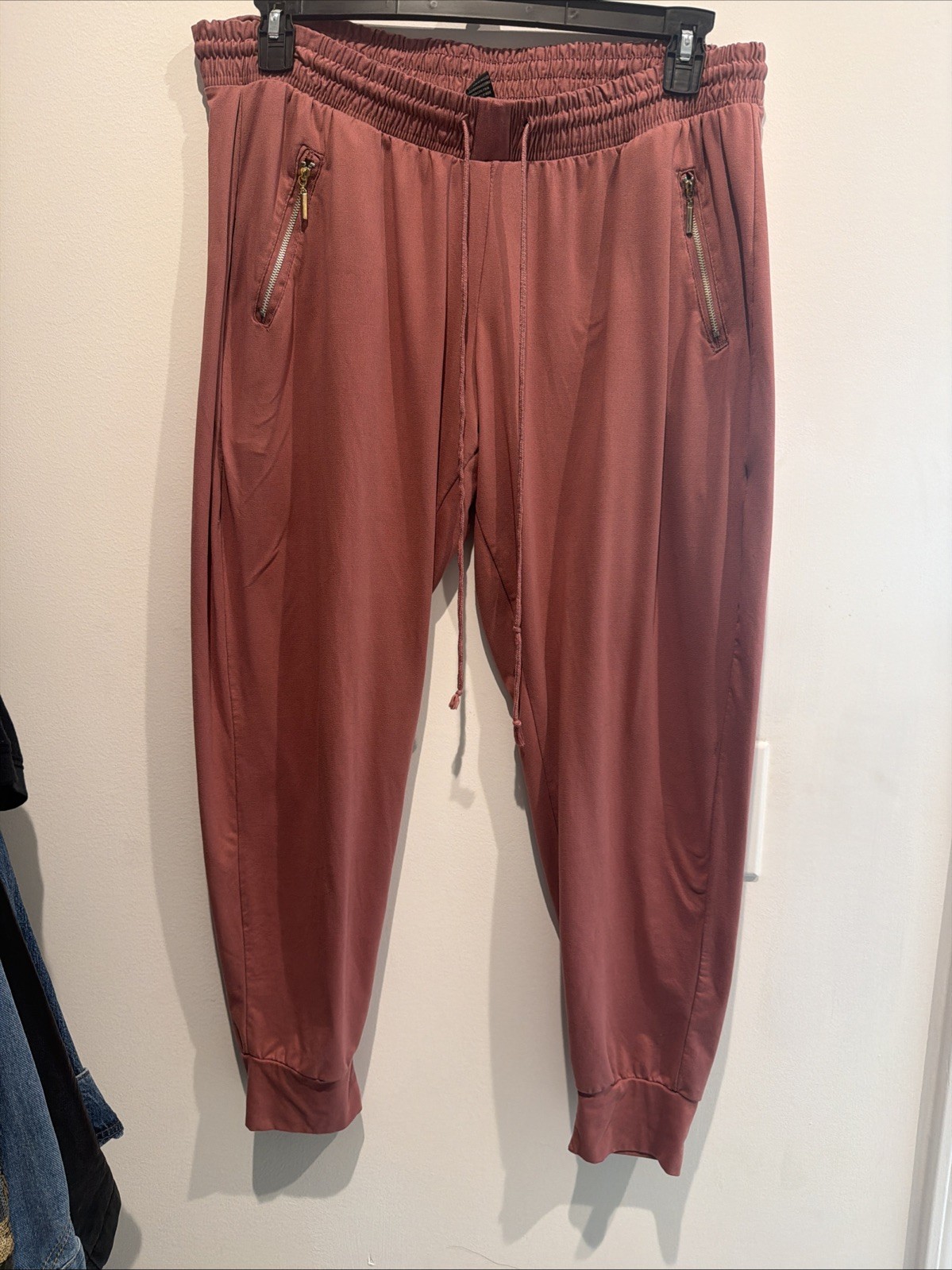 Indero Women\'s Pants Pink Size XLPolyester Spandex Stretch Joggers EUC 🍀