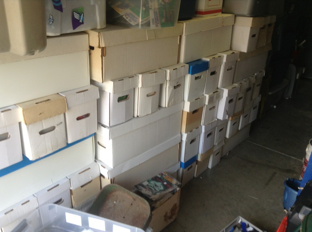 Huge Lot Of 300 comics , Storage Unit Find .ALL ARE MARVEL AND DC ONLY   Wow 