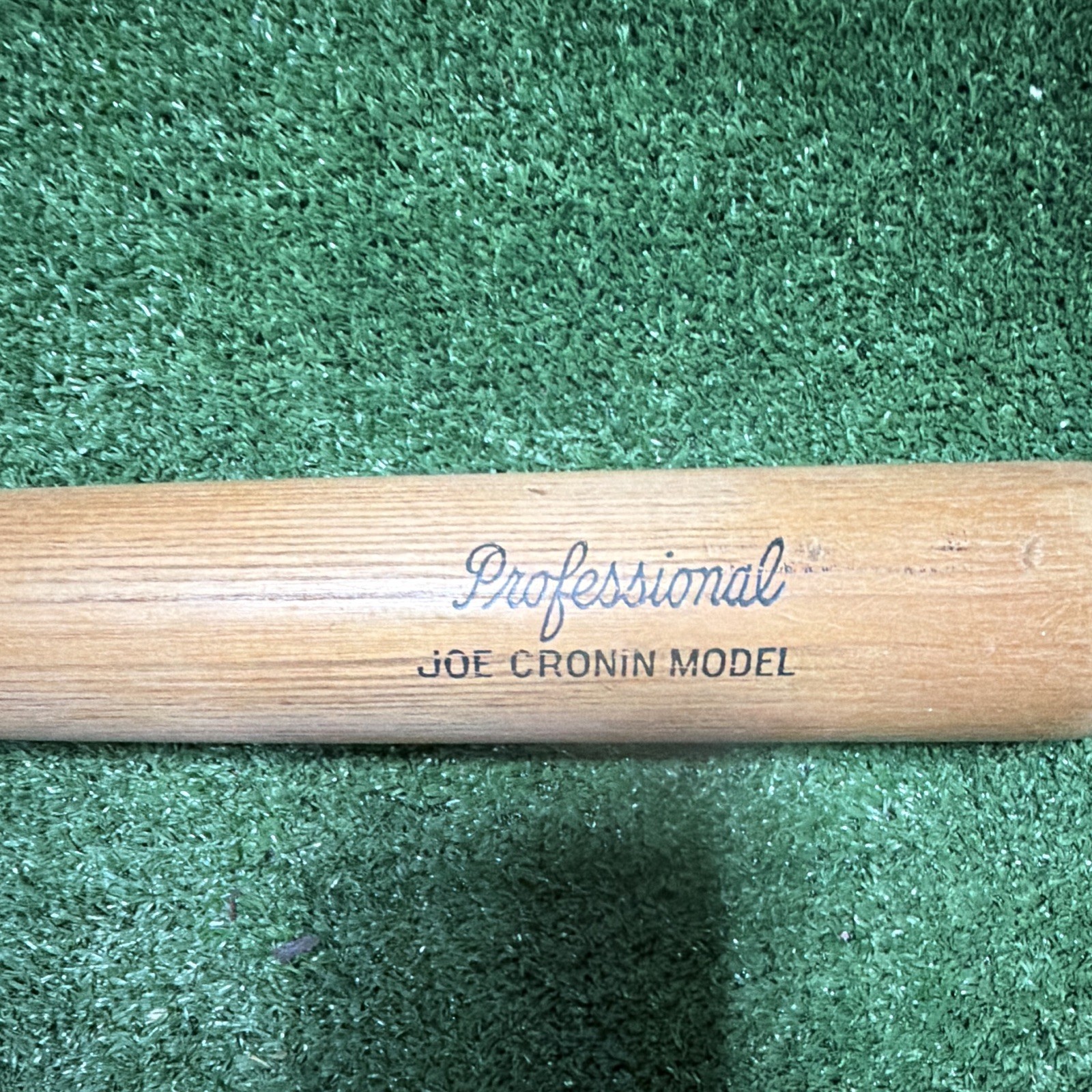 Gold Smith Professional Joe Cronin Model Power Treated No. XW Bat 35in 35oz Gold Smith Professional Joe Cronin Model Power Treated No. XW Bat 35in 35oz