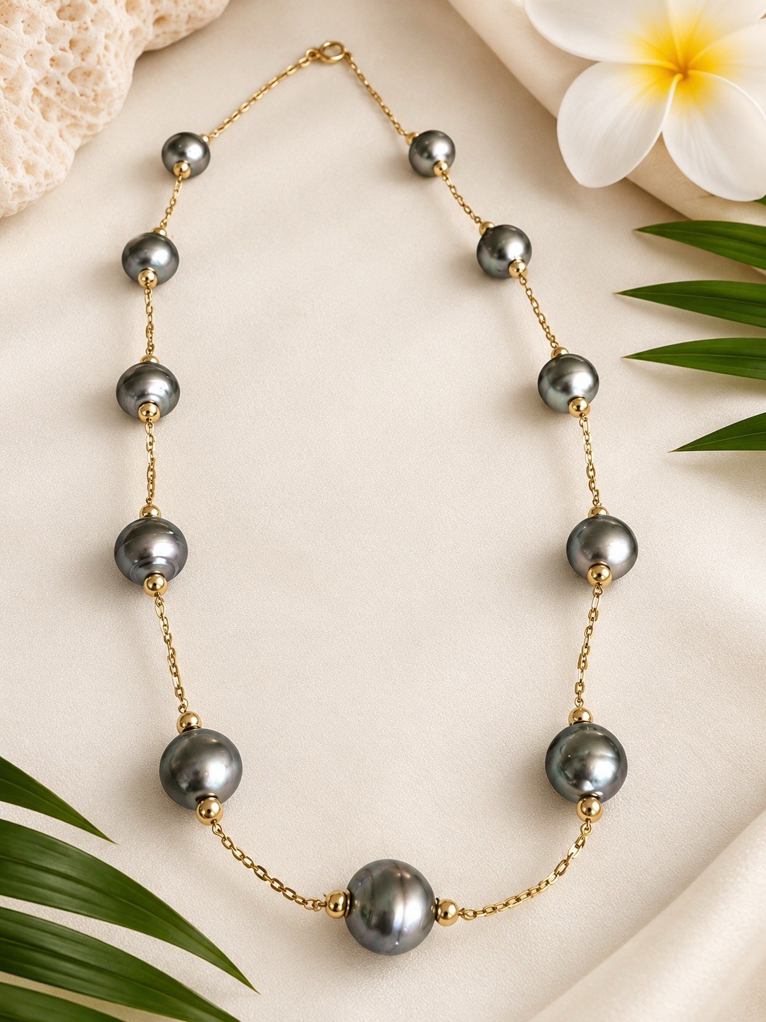 Tahitian Pearls 9ct Gold Filled Necklace Tahitian Pearls 9ct Gold Filled Necklace