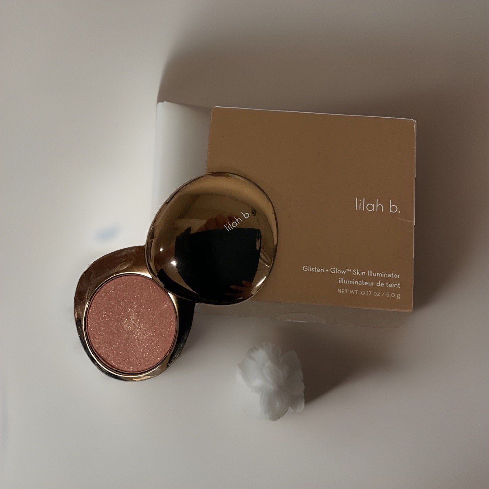Lilah b. Glisten + Glow Skin Illuminator *b. Captivating 0.17 Oz.