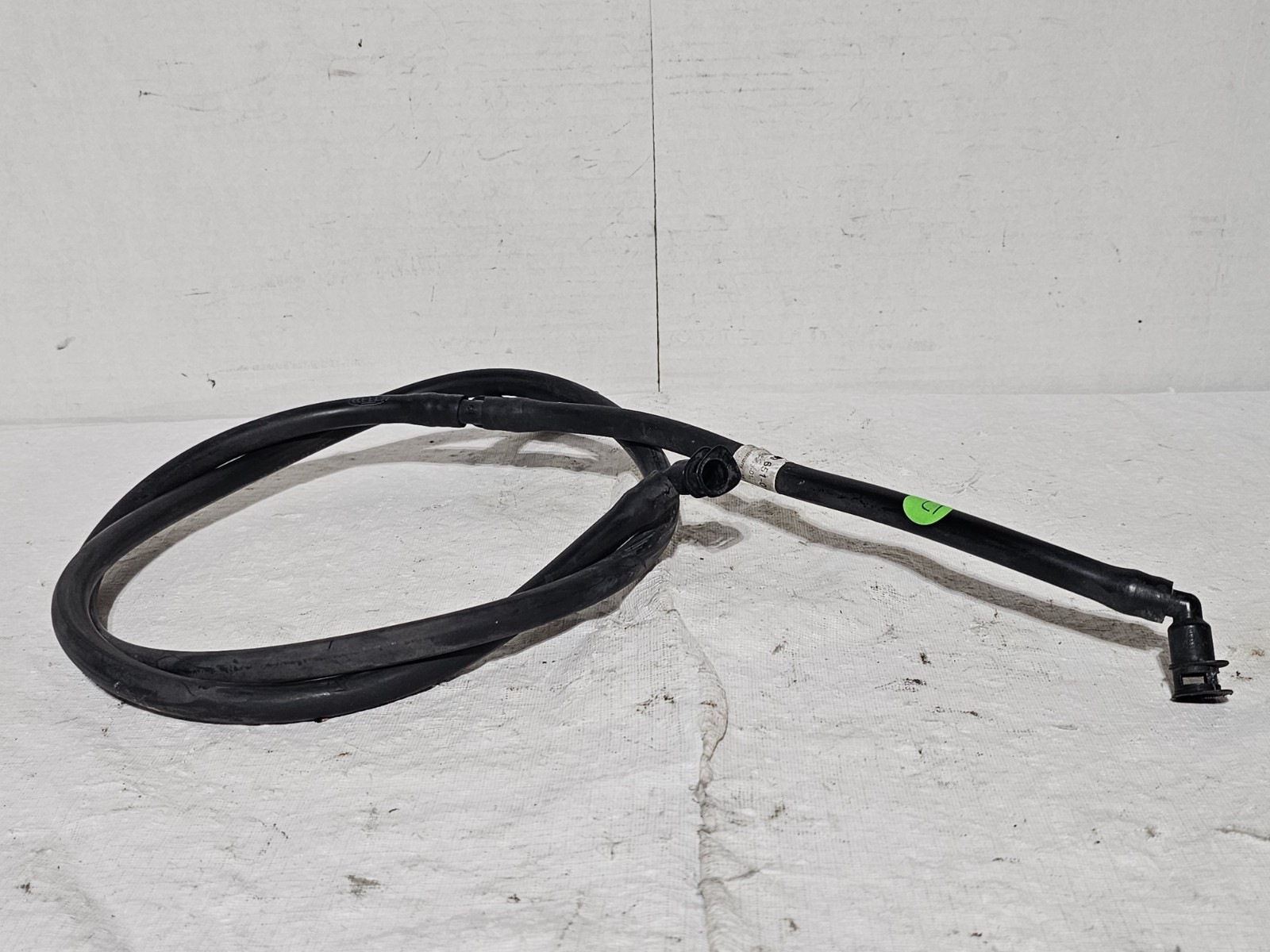06-13 BMW 328 335i E92 E93 Front Sides Headlight Washer Nozzle Hose Line 7269651
