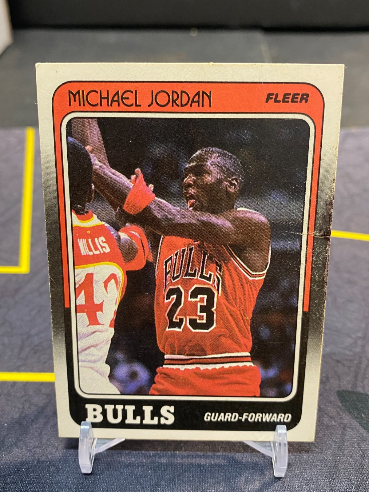 CREASE Fleer 1988 Michael Jordan #17 of 132 Chicago Bulls NBA Basketball Card CREASE Fleer 1988 Michael Jordan #17 of 132 Chicago Bulls NBA Basketball Card