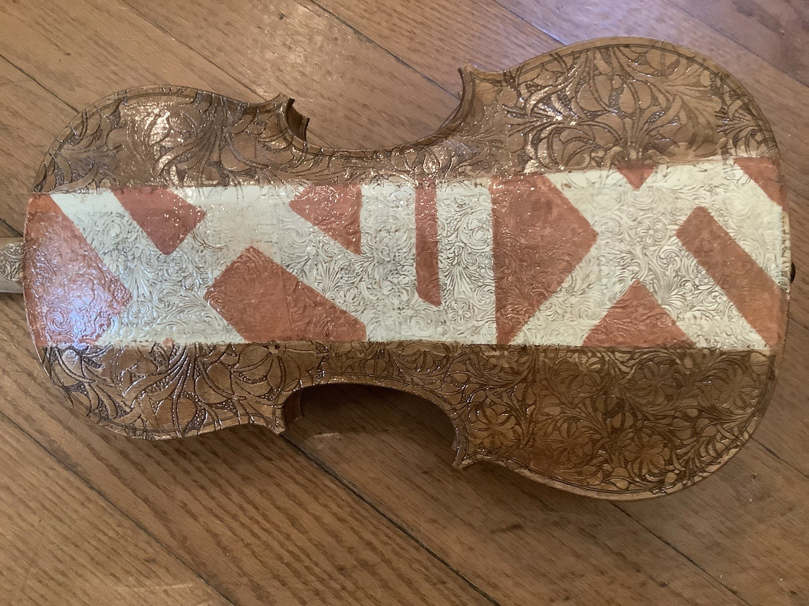 Beautiful 4/4 Cozart Custom Made Hand Carved And Engraved Great Sounding Beautiful 4/4 Cozart Custom Made Hand Carved And Engraved Great Sounding