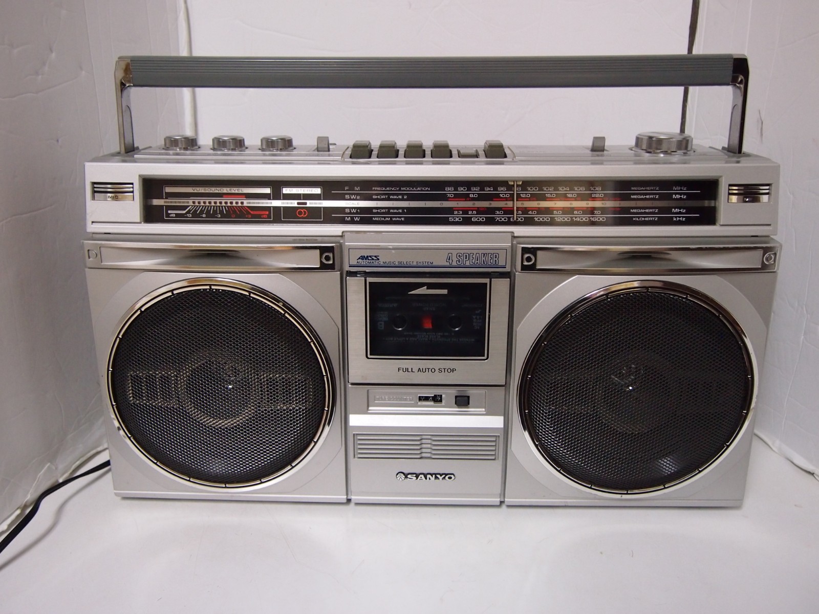 Vintage 1980s SANYO Large Boombox Model M9935K Made in Japan
