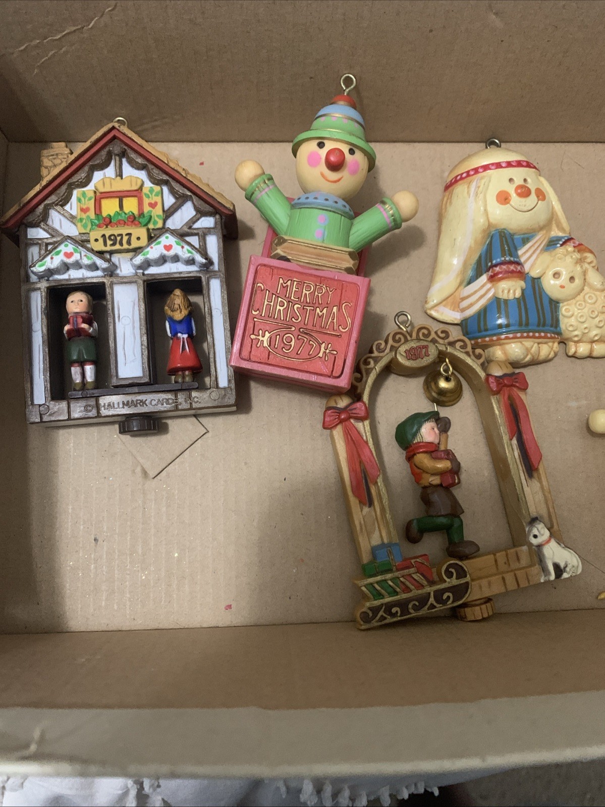 5 1977 Hallmark Ornaments Good Condition Christmas Theme Rare Vintage Antique 5 1977 Hallmark Ornaments Good Condition Christmas Theme Rare Vintage Antique