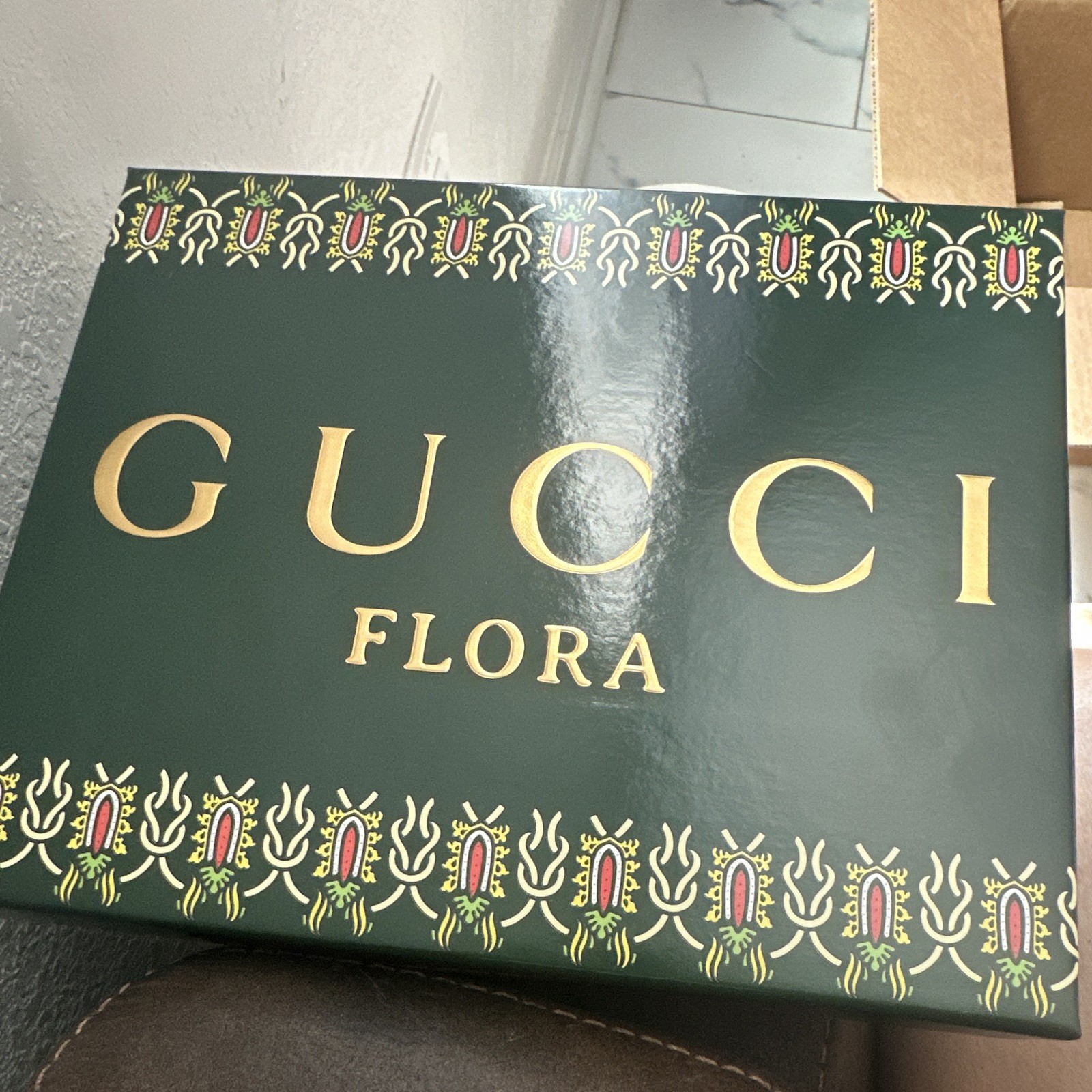 Gucci Flora Gorgeous Gardenia Eau de Parfum Spray Gift Set 3.3+1.6+0.33 Gucci Flora Gorgeous Gardenia Eau de Parfum Spray Gift Set 3.3+1.6+0.33