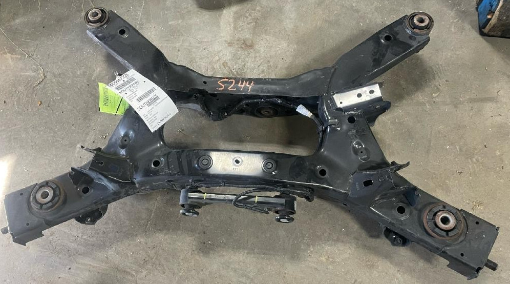 2013-2020 Nissan Pathfinder Rear AWD 4x4 Suspension Subframe crossmember OEM