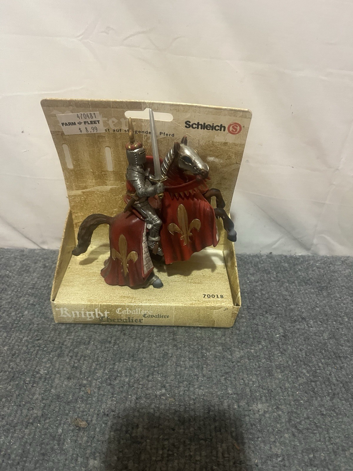 Schleich Knight Chevalier Red Gold 70018 NIB Schleich Knight Chevalier Red Gold 70018 NIB