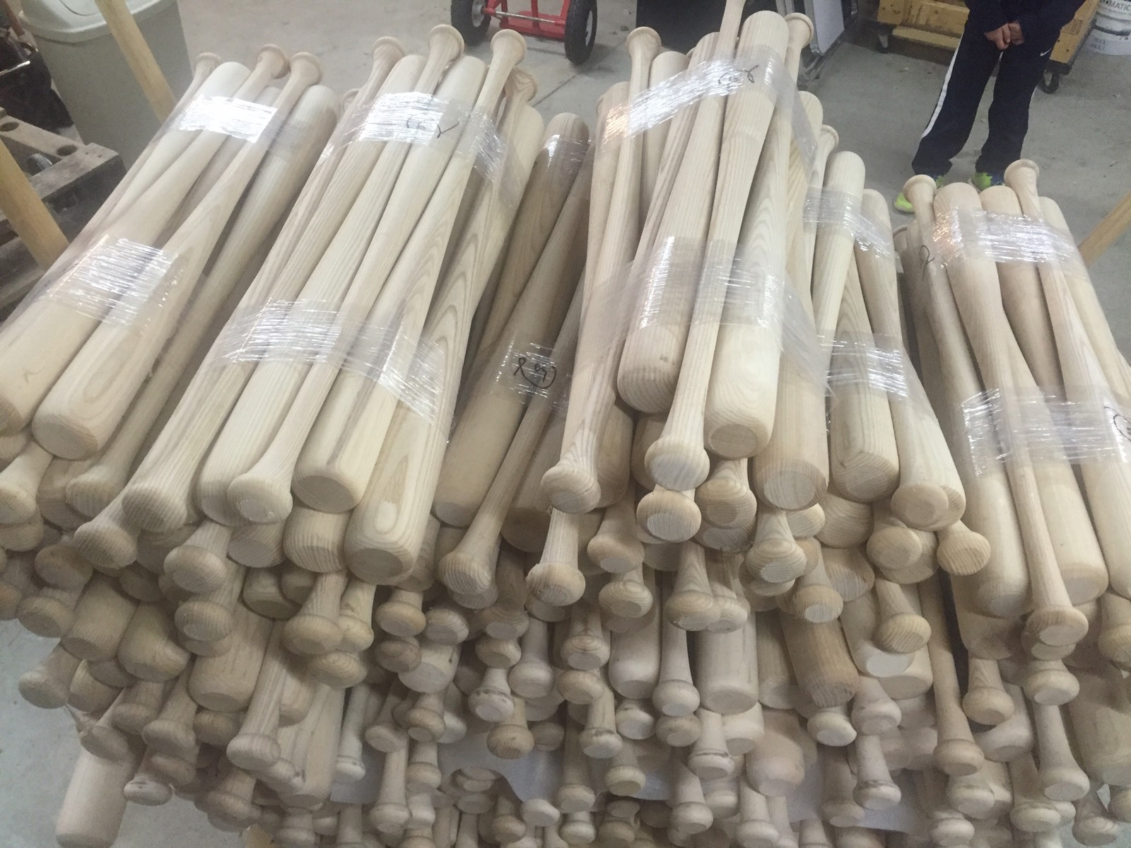 5 Wooden Blem Baseball Bats (FREE SHIPPING) Craft Quality
