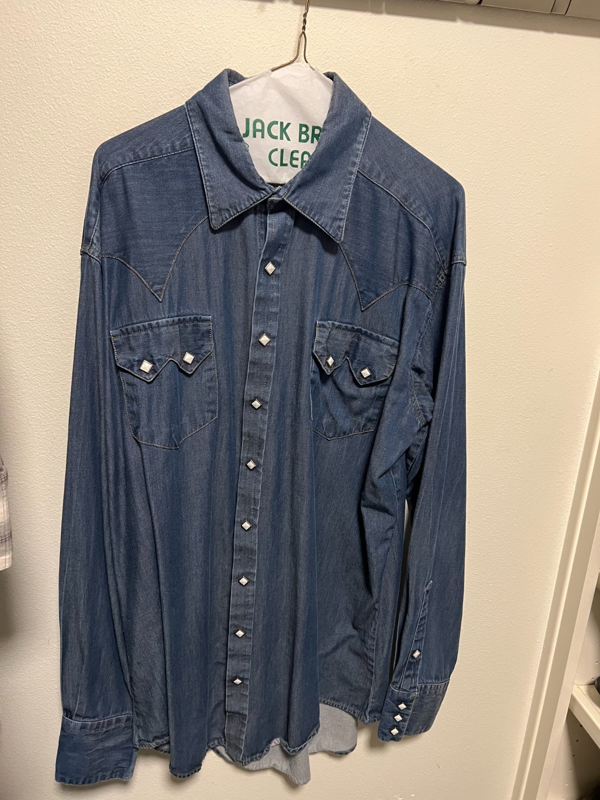 Rockmount Ranch Wear Men\'s Tencel Denim Sawtooth Western Shirt - Large Tall Rockmount Ranch Wear Men\'s Tencel Denim Sawtooth Western Shirt - Large Tall