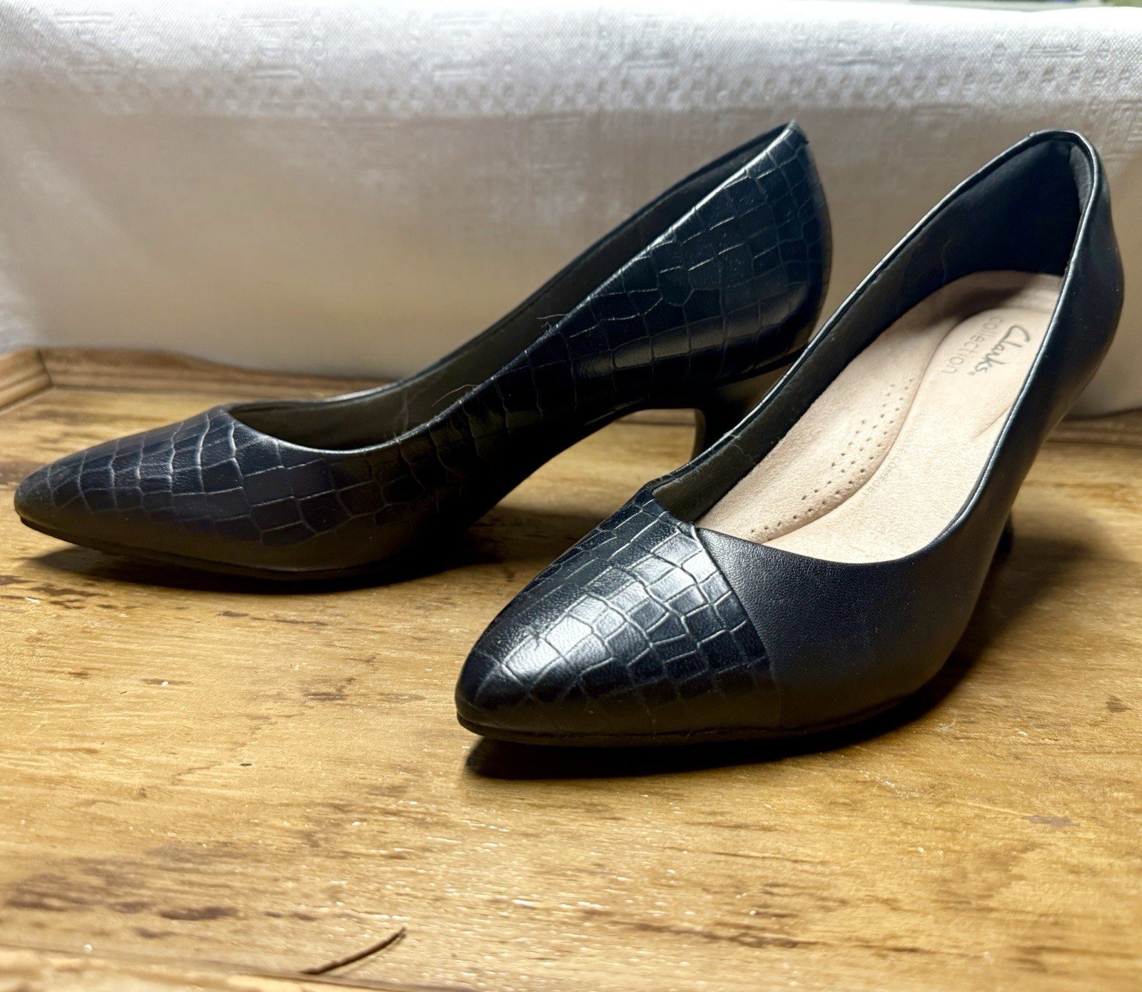 Clarks Collection Kataleyna Rose Pumps, Black Leather- Embossed Panels, Size 7.5