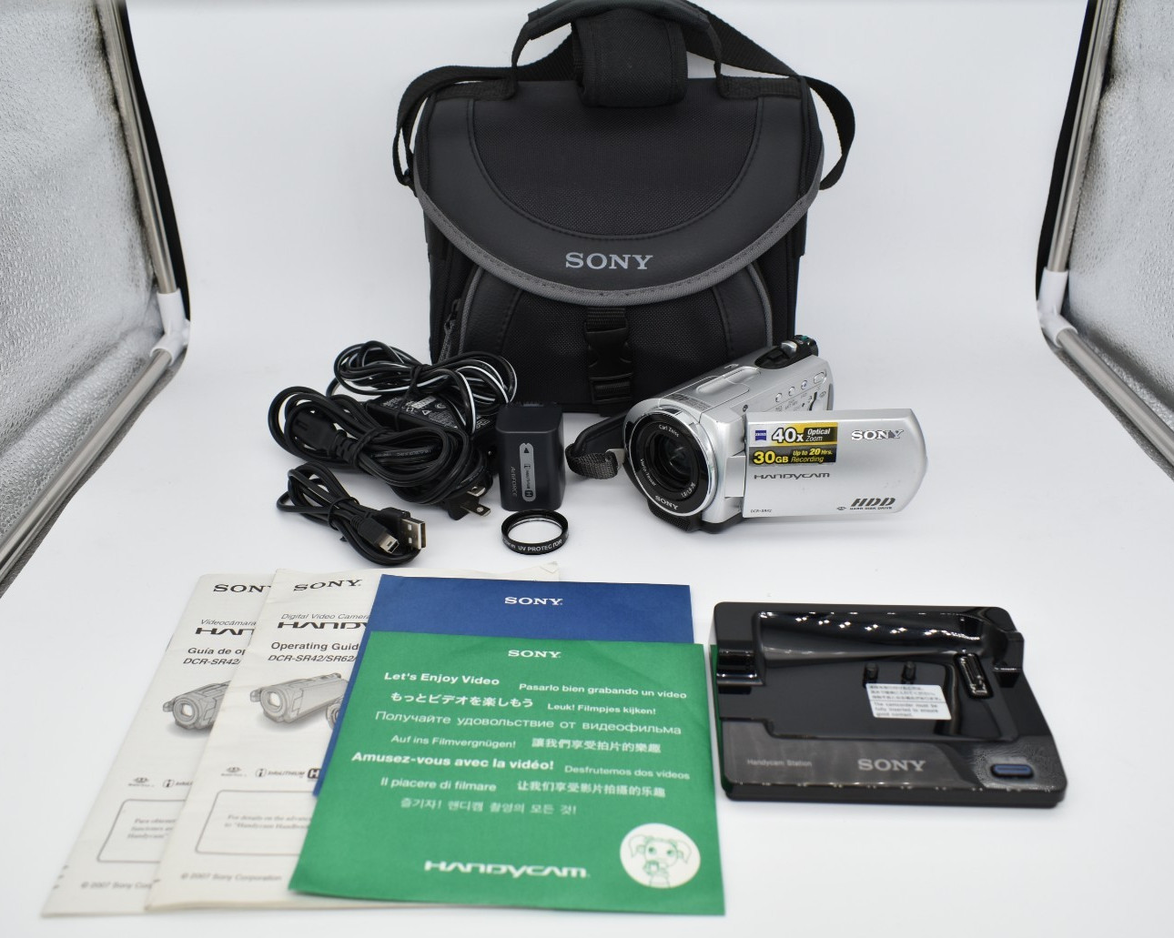 Sony Handycam DCR-SR42 Digital Video Camcorder 30GB HDD 40X Optical Zoom- TESTED