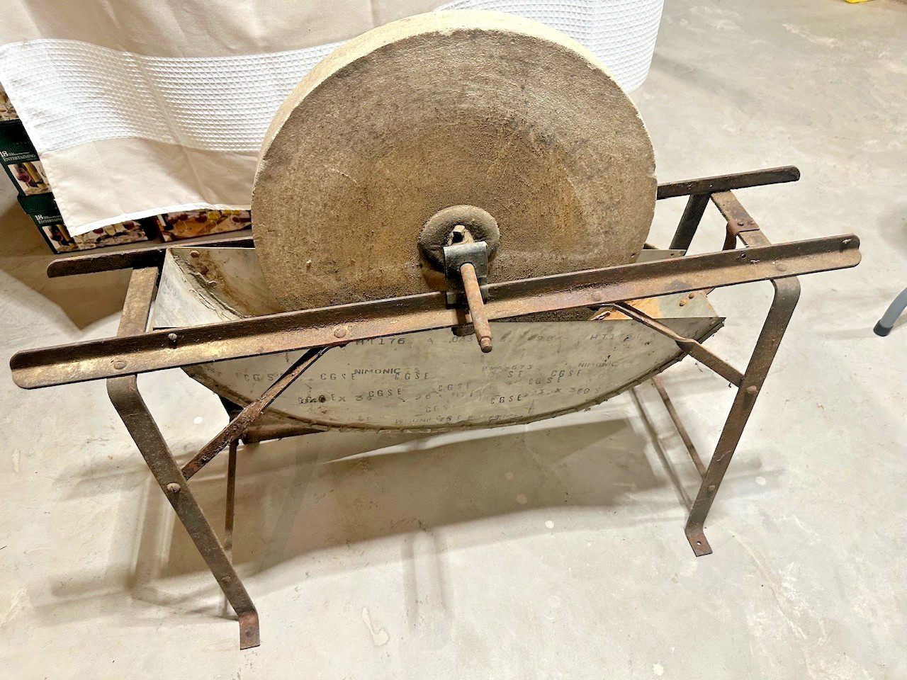 Sharpening Stone / Grinding wheel 19\ Sharpening Stone / Grinding wheel 19\