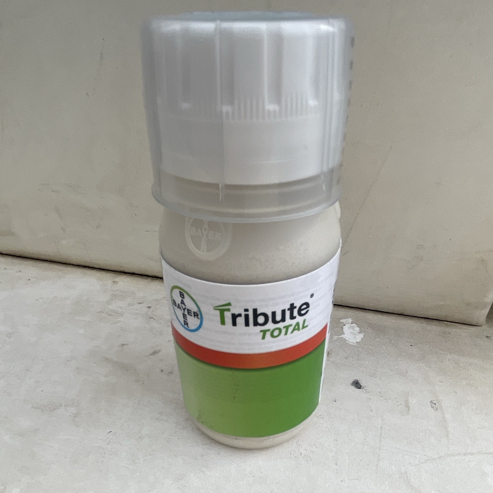 Bayer Tribute Total Concentrated Herbicide for Outdoor Lawn Use 1-Pack