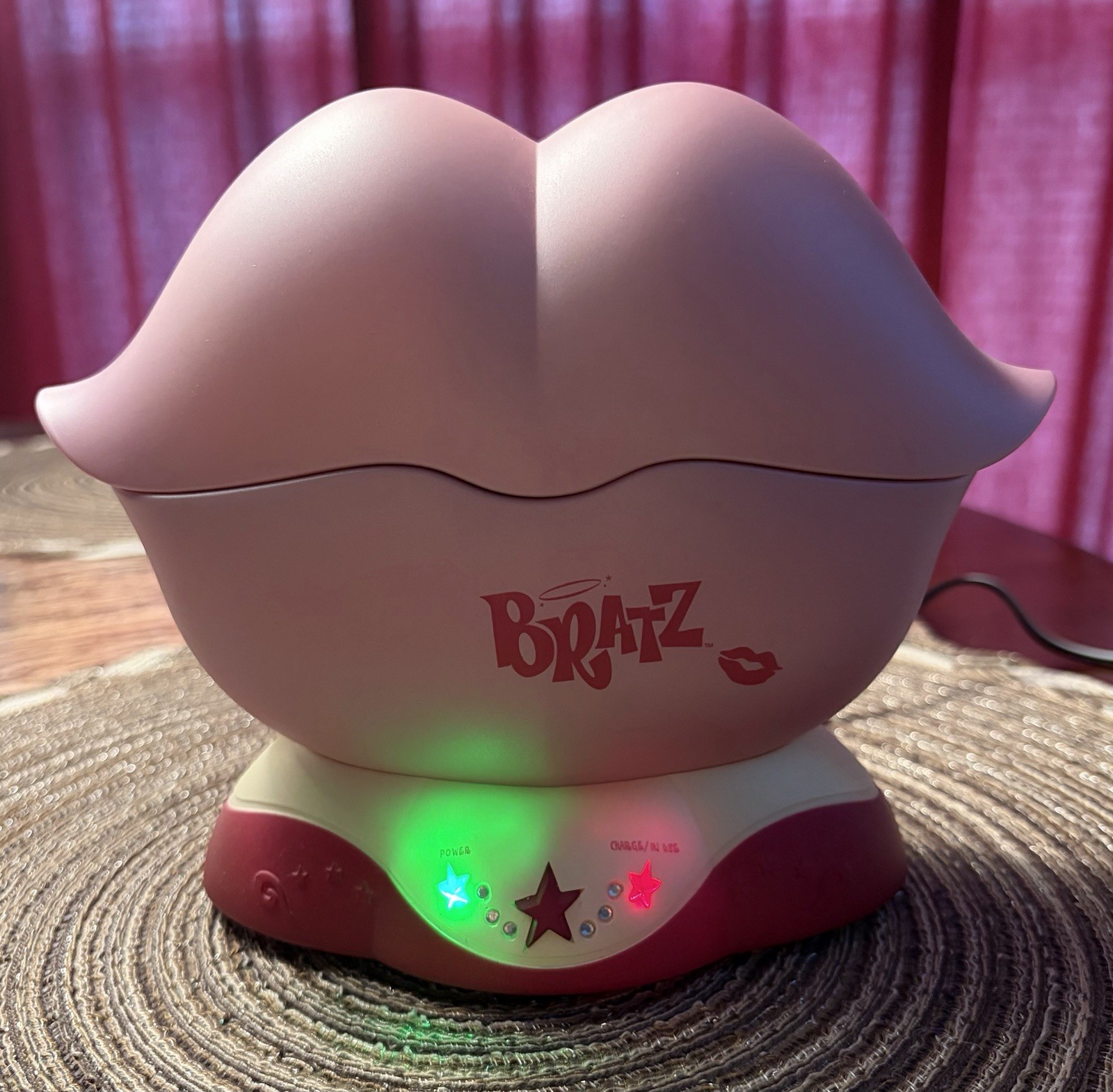 Y2K Pink Bratz Wireless Phone Radio - Iconic Lip Design - NM w/o Box