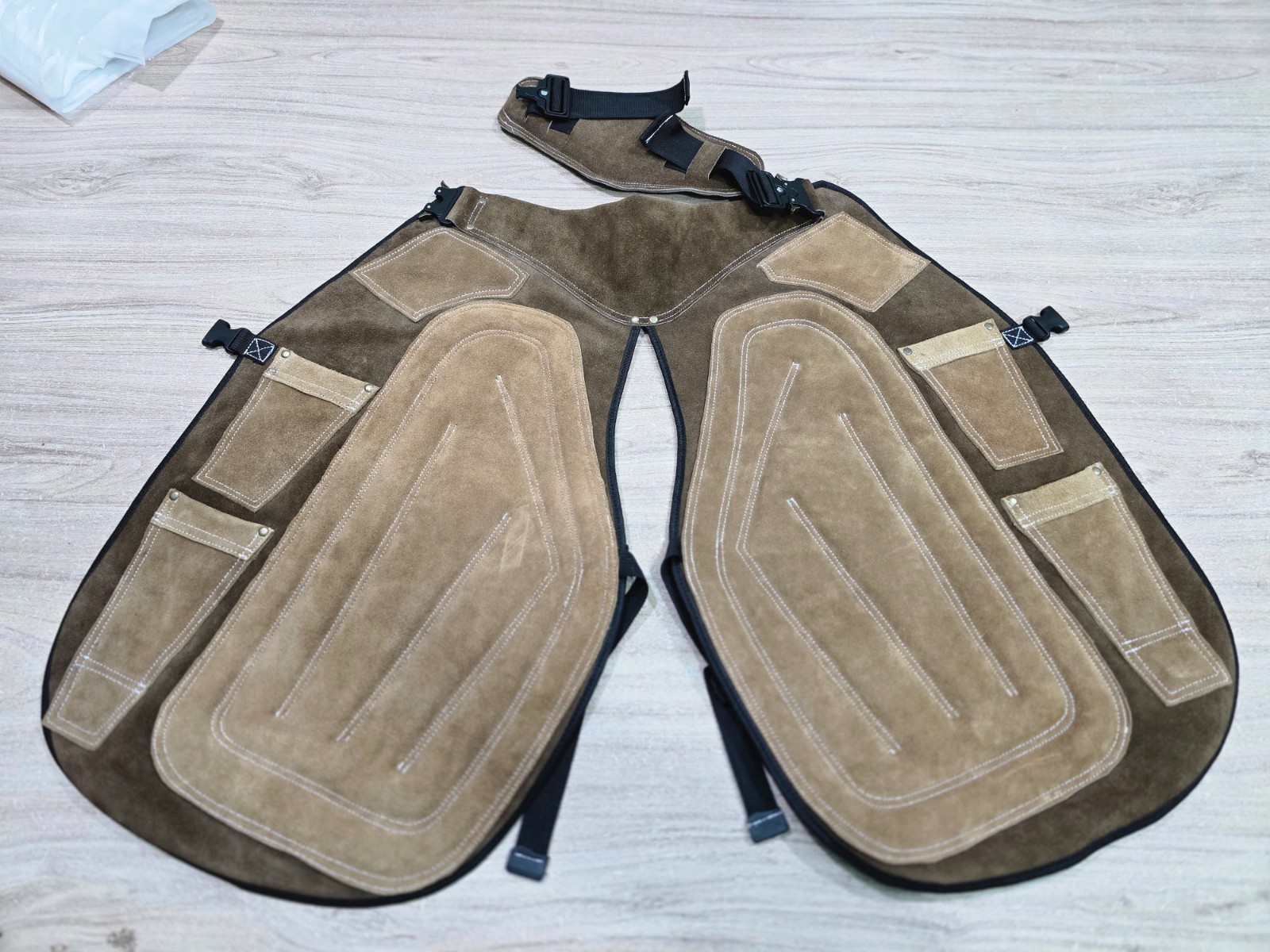 Handmade Leather Farrier Chaps – Premium Quality Apron for Horse Shoeing
