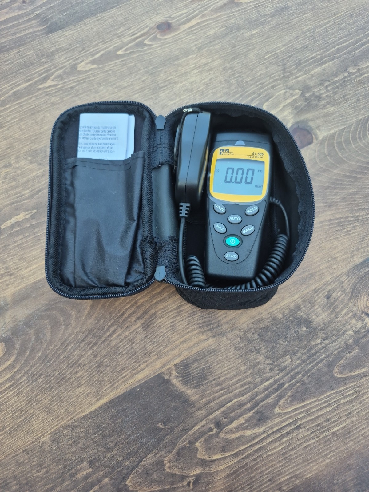 IDEAL INDUSTRIES INC. 61-686 Digital Light Meter IDEAL INDUSTRIES INC. 61-686 Digital Light Meter