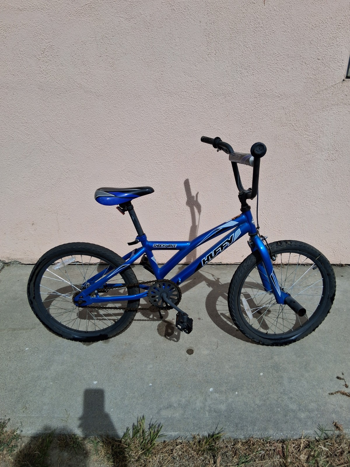 Huffy Shockwave 20 in BMX Bike Blue/Black Coaster Brake Pegs Unisex Kids ⚠️flat