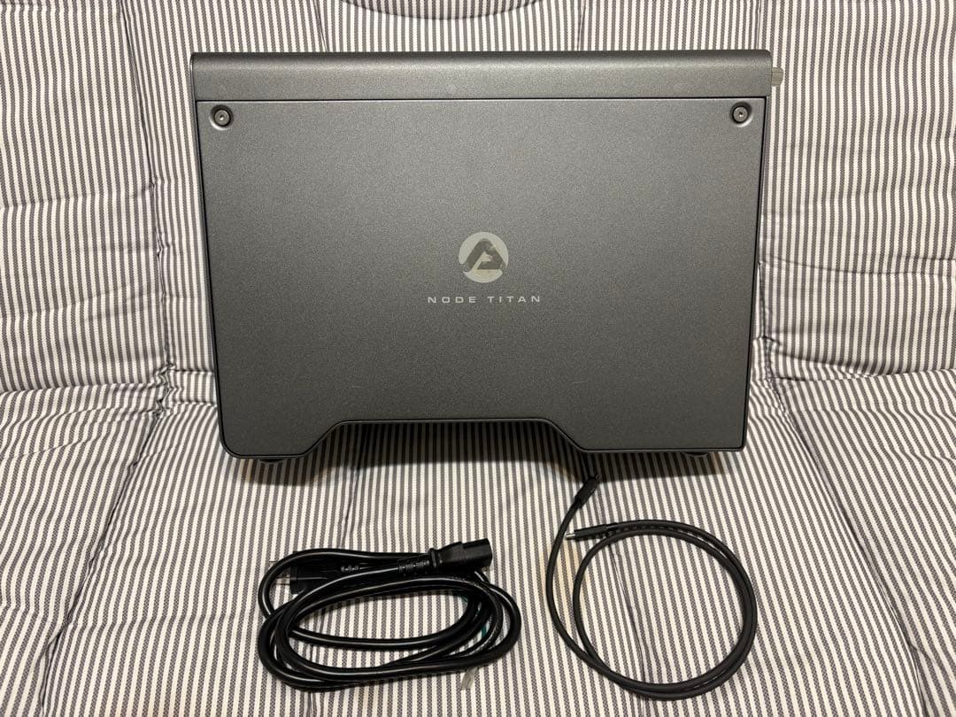 AKiTiO Node Titan Thunderbolt 3 PCI Express External Expansion Box GPU Japan