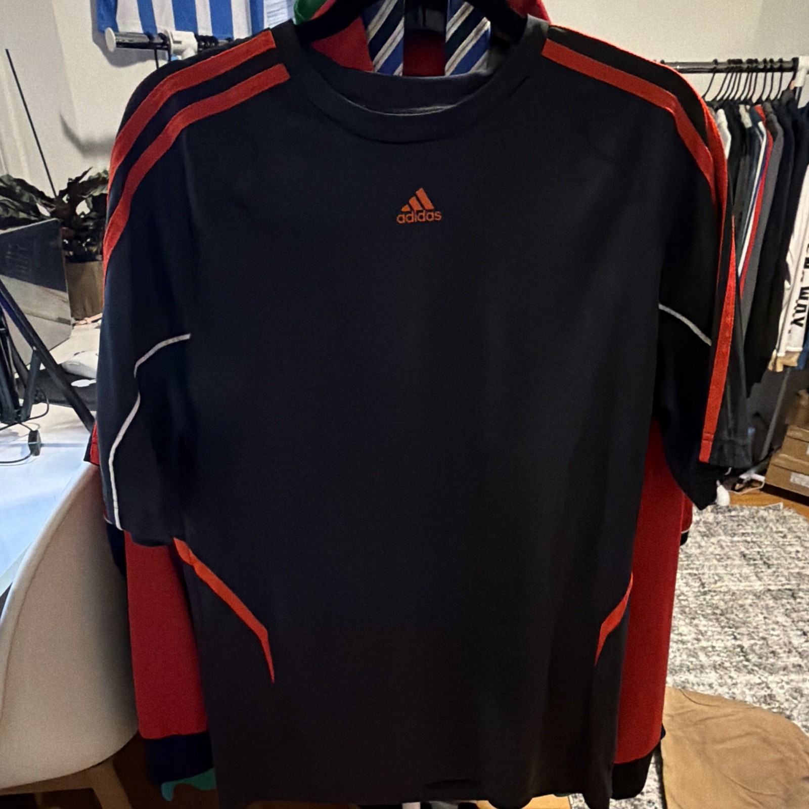 adidas Climalite Colorblock Logo Breathable Crew Neck T-Shirt Black Red M adidas Climalite Colorblock Logo Breathable Crew Neck T-Shirt Black Red M