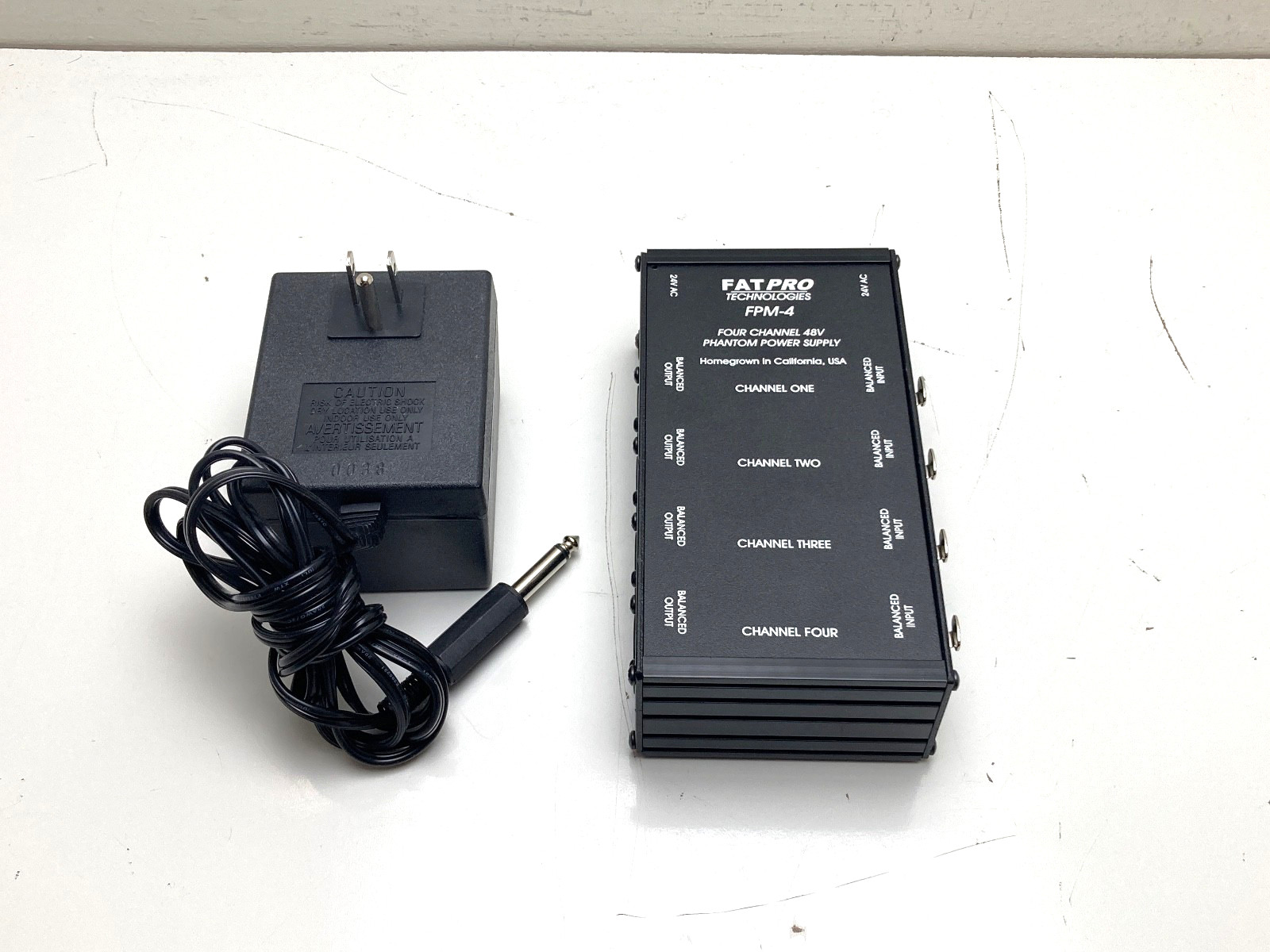 FAT PRO FPM-4 Four Channel 48V Phantom Microphone Power Supply + Power Adapter
