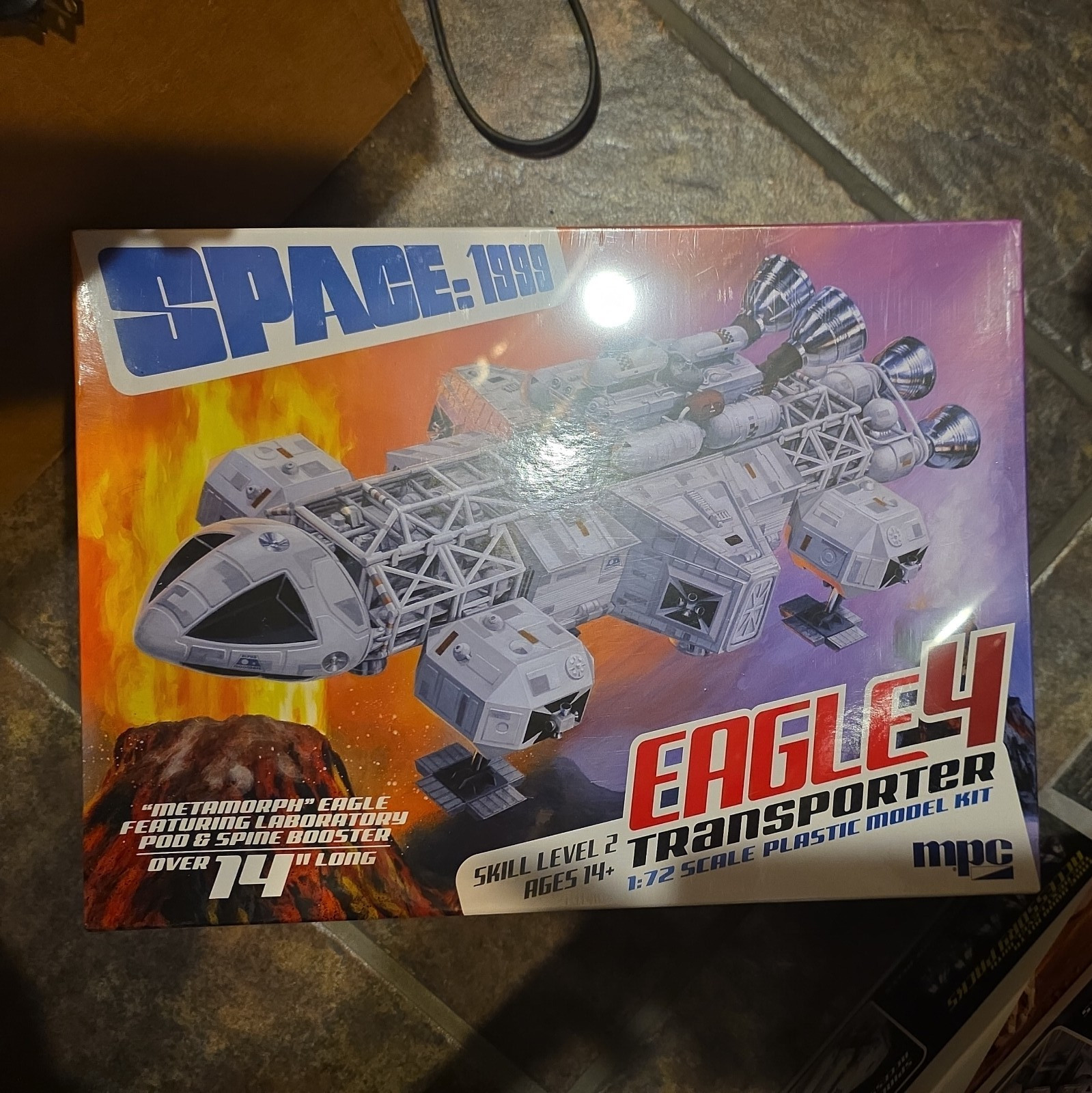 MPC Space 1999 Eagle 4 Transporter - Plastic Model Space 1999 Kit - 1/72 Scale