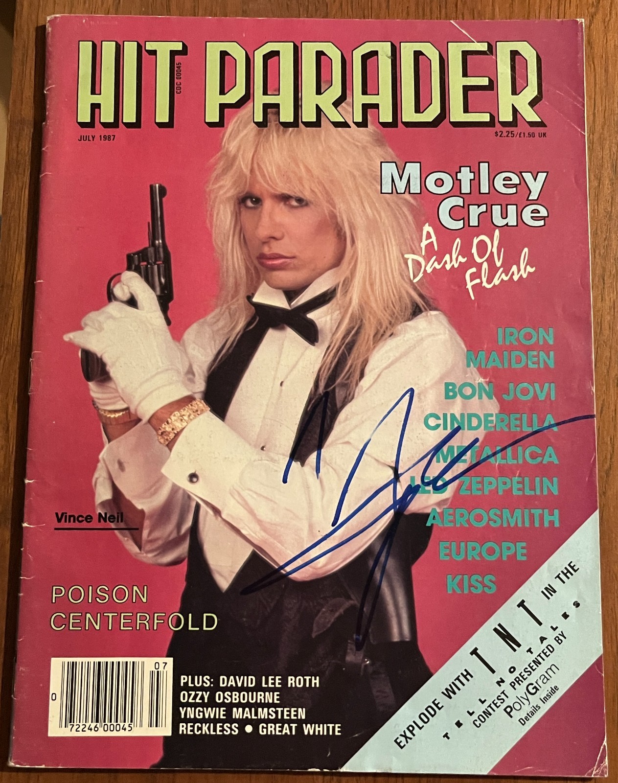 VINCE NEIL of MOTLEY CRUE Signed 7/1987 HIT PARADER Magazine Cover VINCE NEIL of MOTLEY CRUE Signed 7/1987 HIT PARADER Magazine Cover