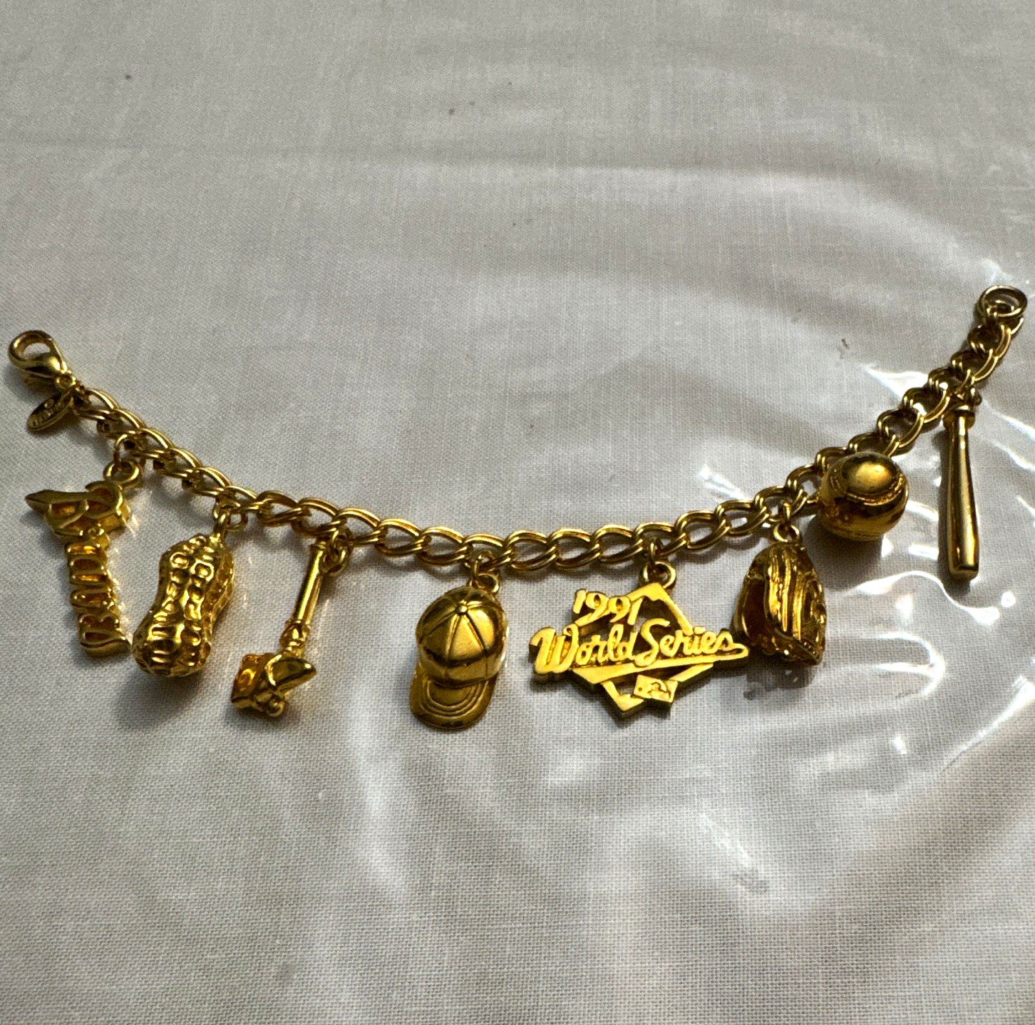 Vintage 1991 Atlanta Braves World Series Charm Bracelet Complete 8 Charms Rare